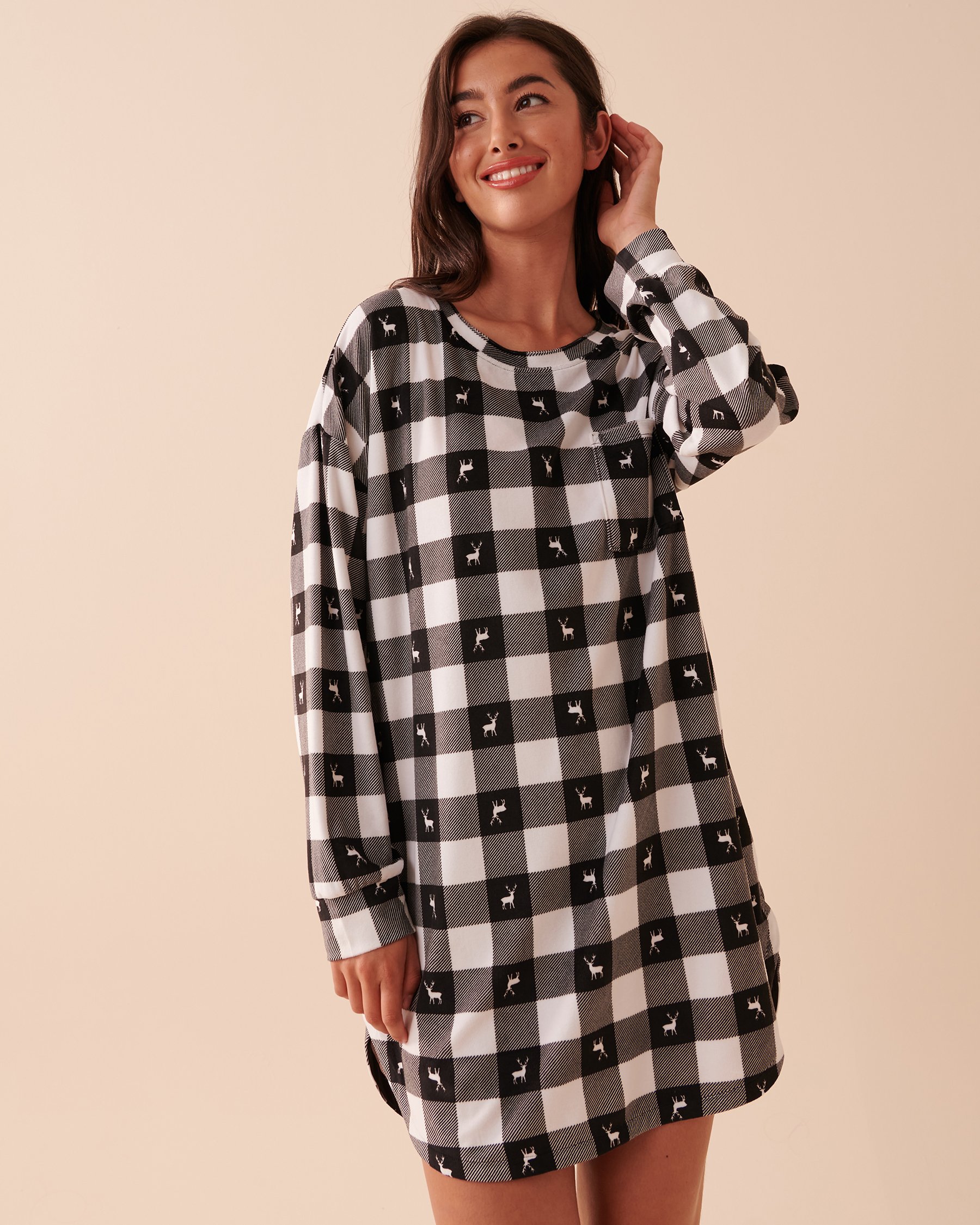 LA VIE EN ROSE Luxury Velour Long Sleeve Sleepshirt with Pocket Deer Plaid 40500305 - View1