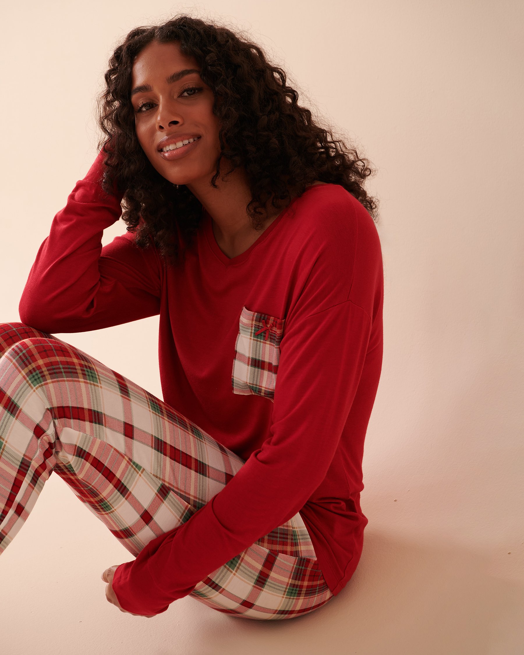 LA VIE EN ROSE Ensemble pyjama manches longues à carreaux Carreaux rouges et verts 40400058 - Voir8