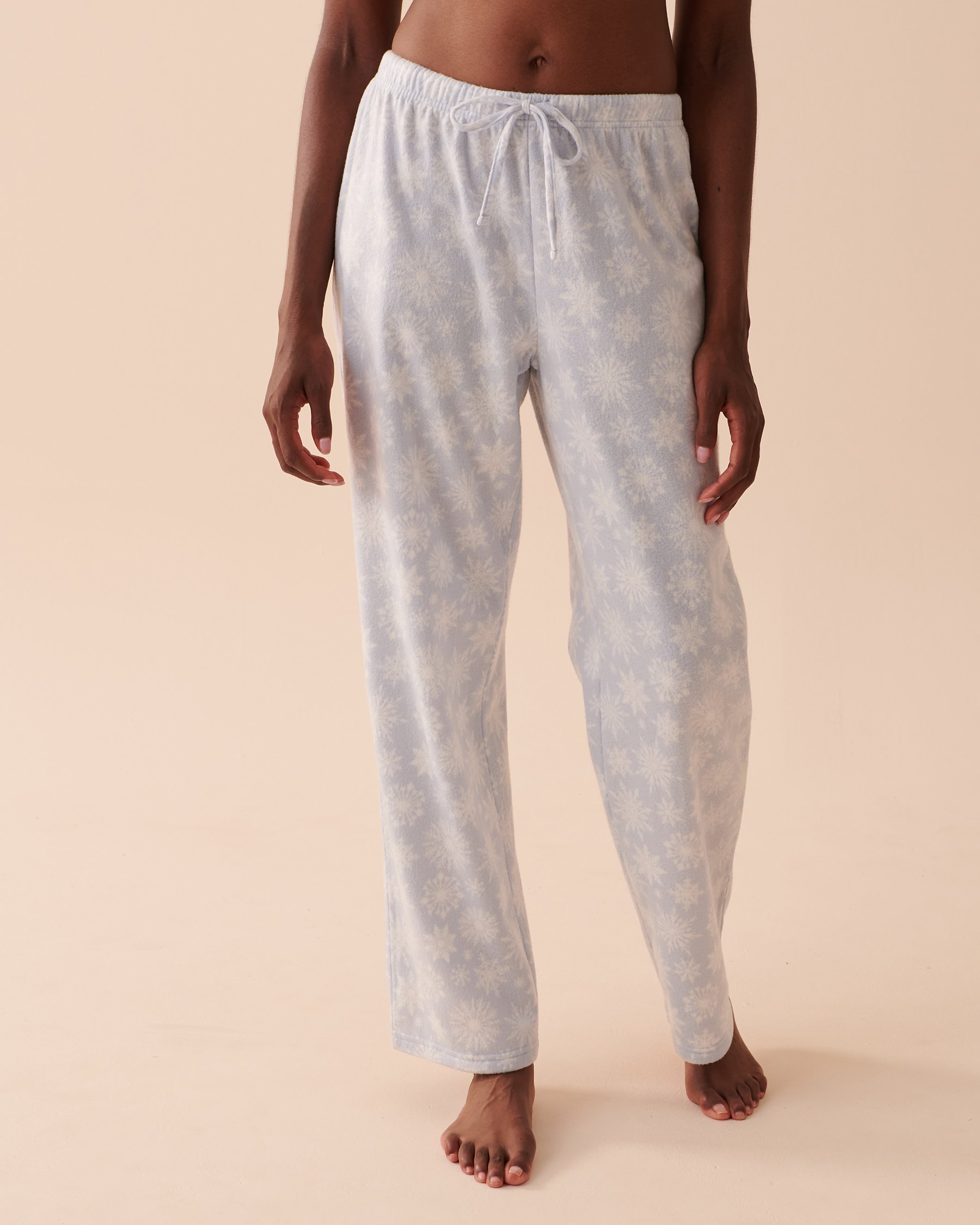 LA VIE EN ROSE Snowflakes Micropolar PJ Set Blue Snowflakes 40400054 - View4