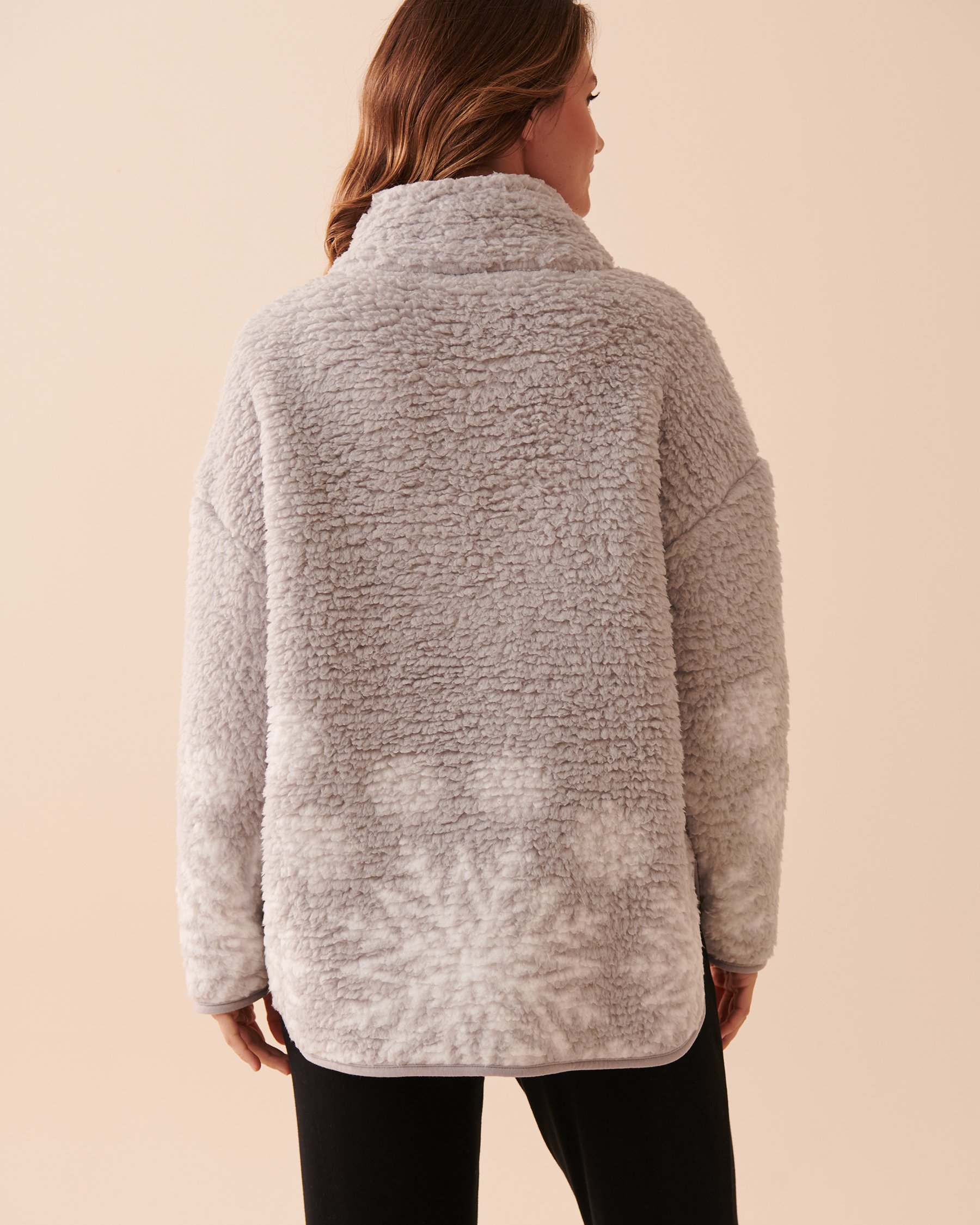 LA VIE EN ROSE Snowflakes Zip-Up Sherpa Sweatshirt Chimney Smoke 40600161 - View2
