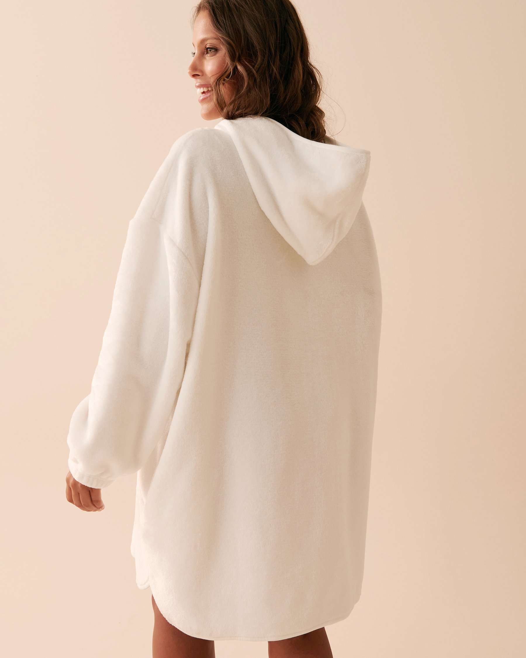 LA VIE EN ROSE Cardigan long en peluche douce Blanc neige 40600160 - View7