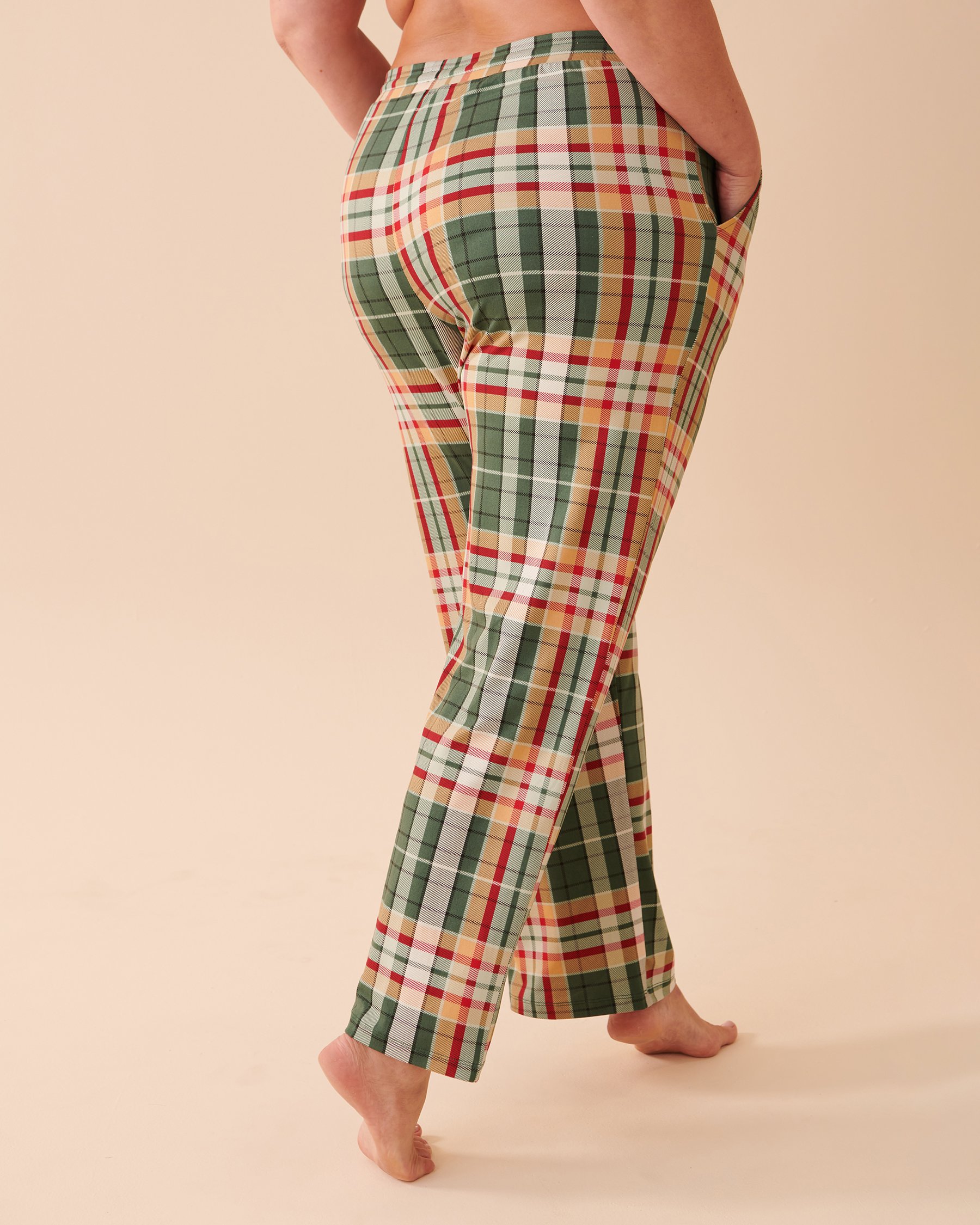 LA VIE EN ROSE Super Soft Plaid Pajama Pants Green and Caramel Plaid 40200509 - View4