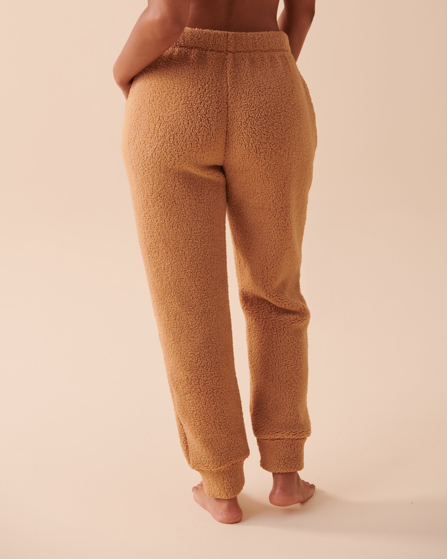 LA VIE EN ROSE Teddy Fur PJ Set Salted Caramel 40400062 - View5