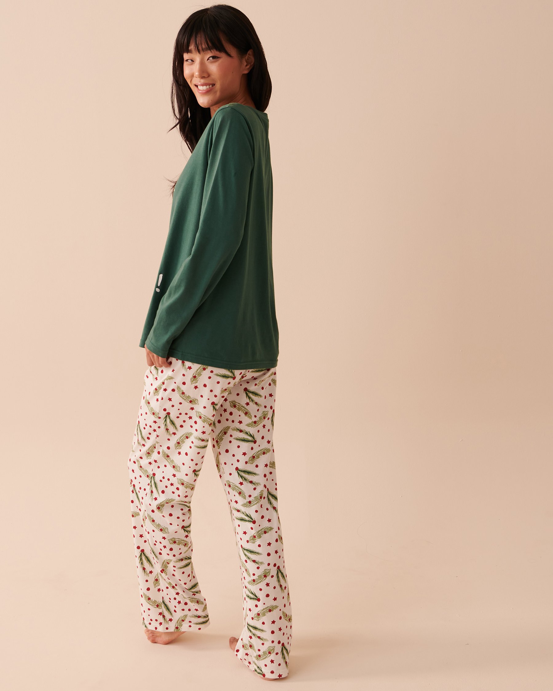 LA VIE EN ROSE Winter Print Cotton PJ Set Mistletoe 40400057 - View2