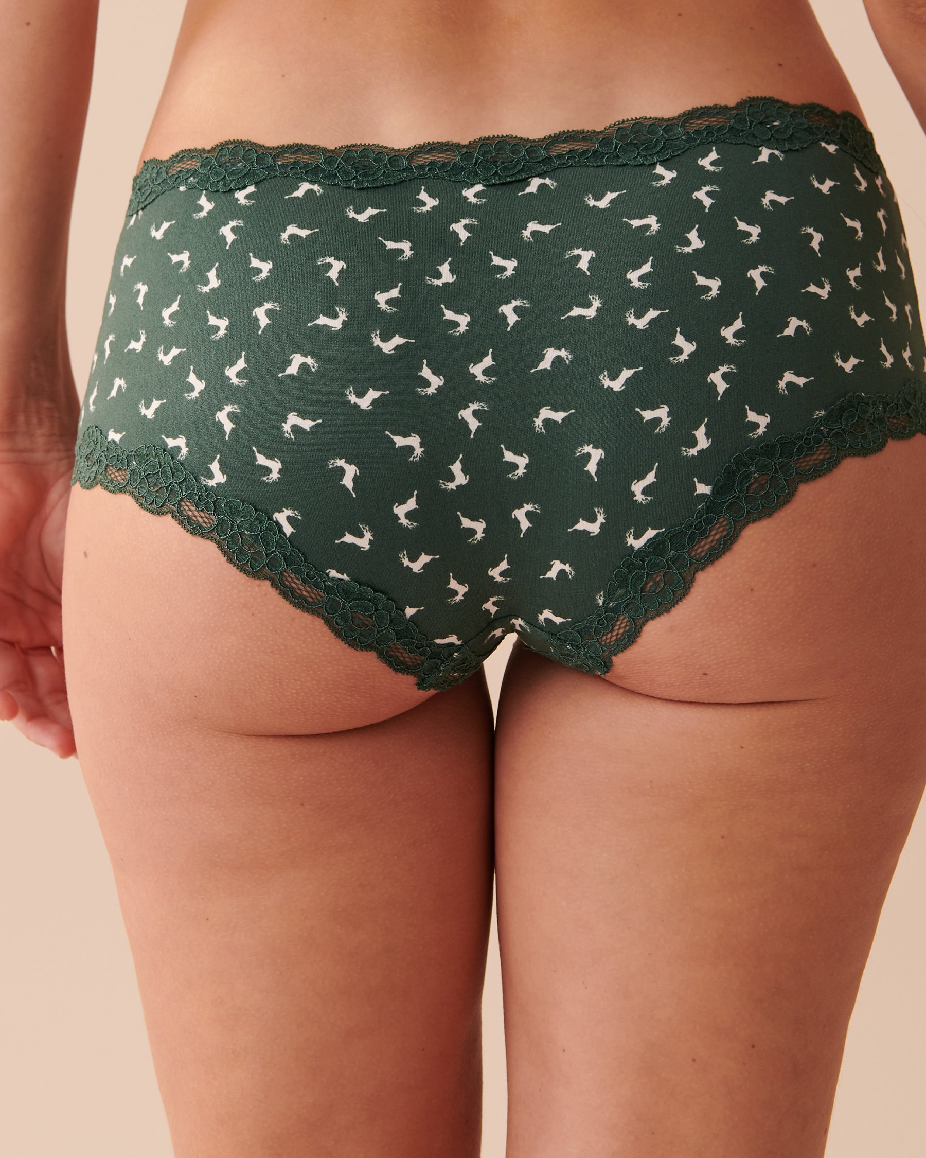 LA VIE EN ROSE Super Soft Lace Detail Boyleg Panty Green Deer 20100386 - View2