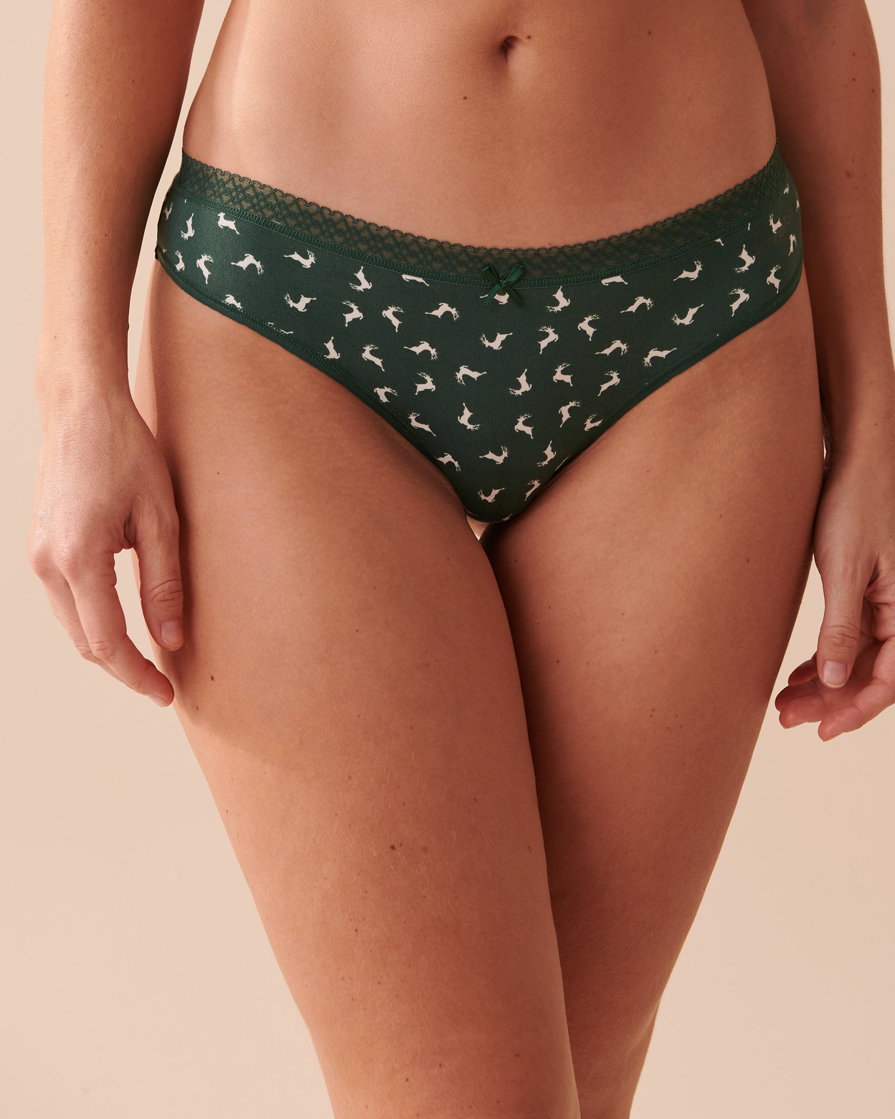 LA VIE EN ROSE Super Soft Lace Detail Thong Panty Green Deer 20100384 - View1