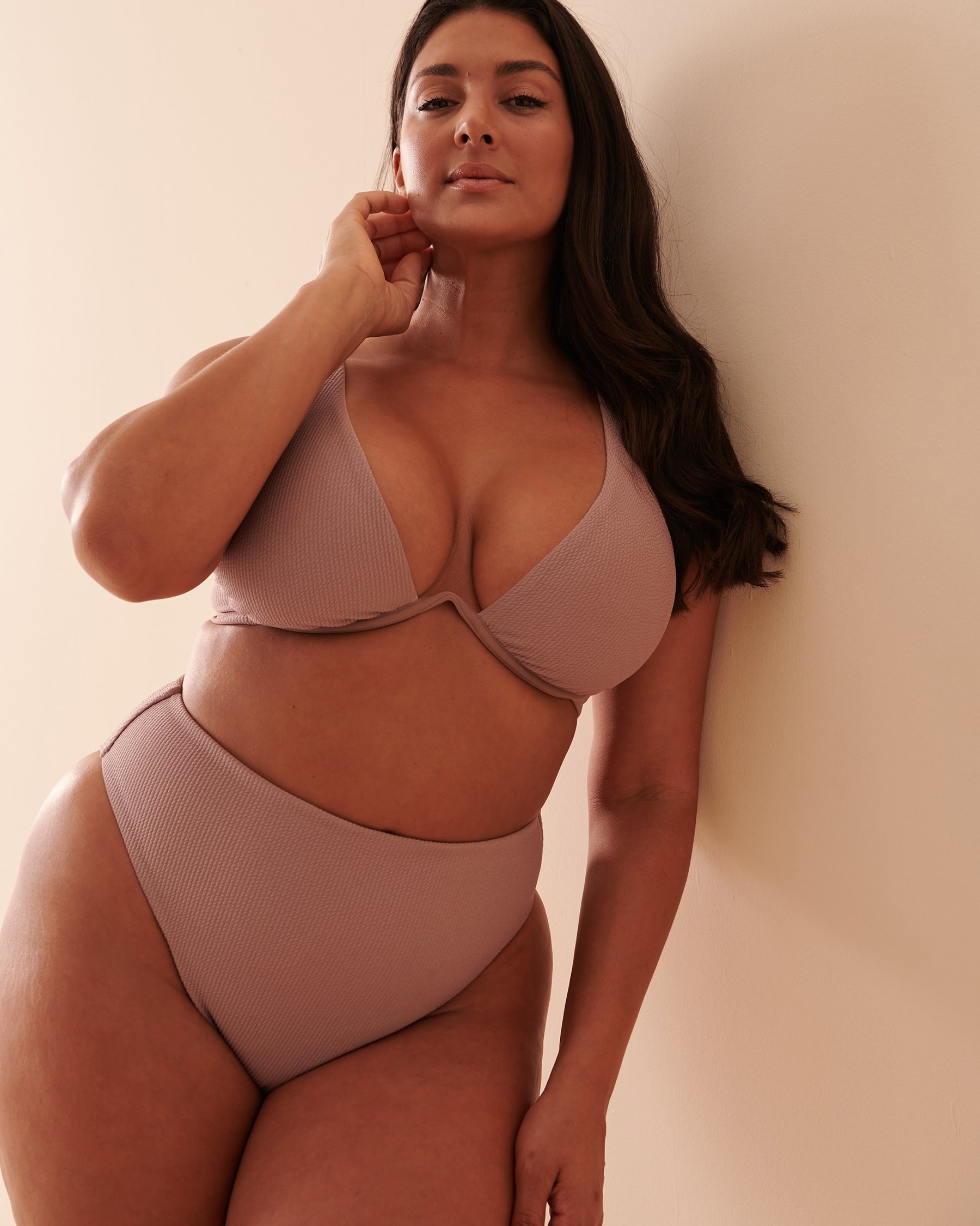 LA VIE EN ROSE AQUA CASABLANCA TEXTURED Plunge Bikini Top Cocoa 70100541 - View1