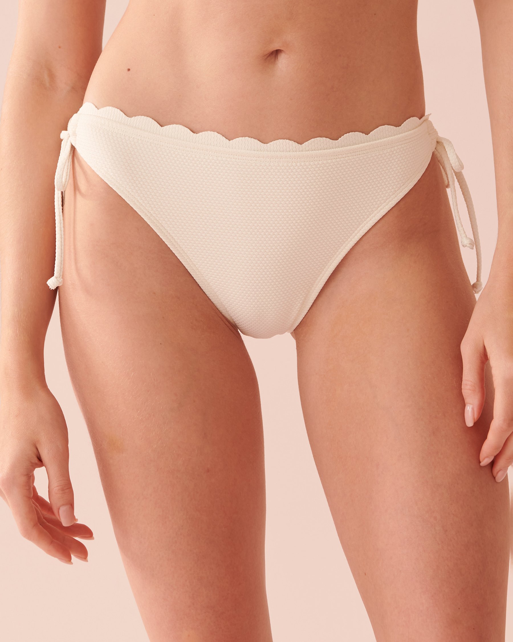 LA VIE EN ROSE AQUA Bas de bikini brésilien noué aux hanches texturé POPCORN Lait de coco 70300505 - Voir4