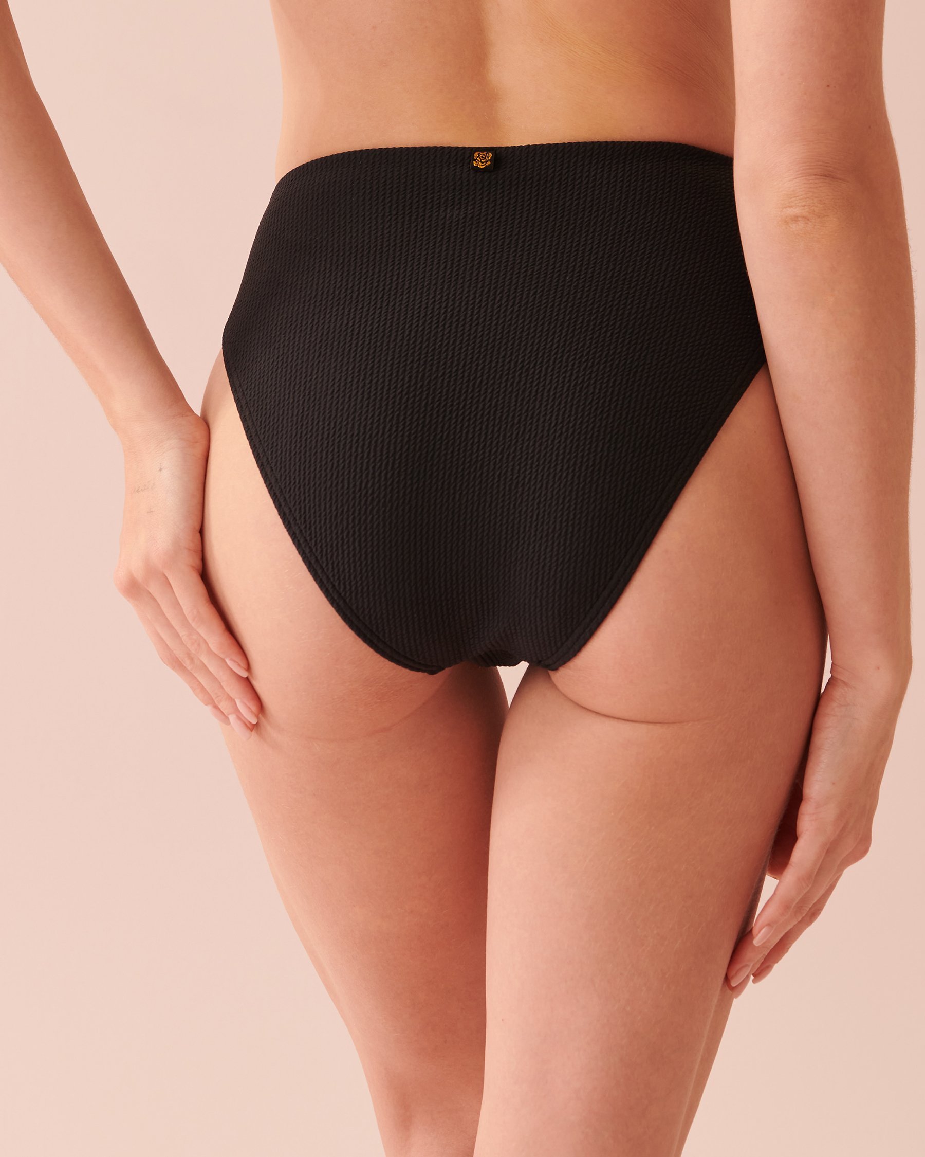 LA VIE EN ROSE AQUA Bas de bikini taille haute texturé CASABLANCA Noir 70300508 - View2