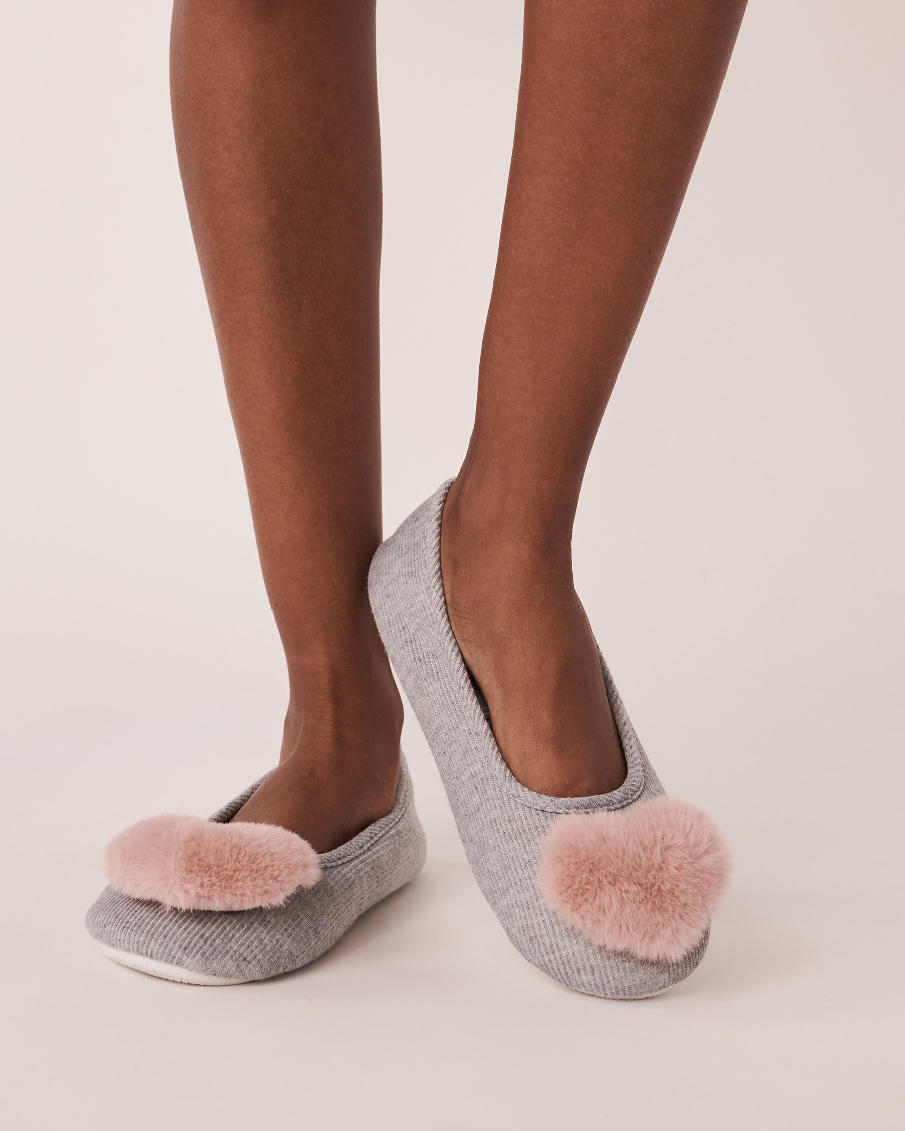 LA VIE EN ROSE Pantoufles ballerines en jersey doux Gris argenté 40700252 - Voir3