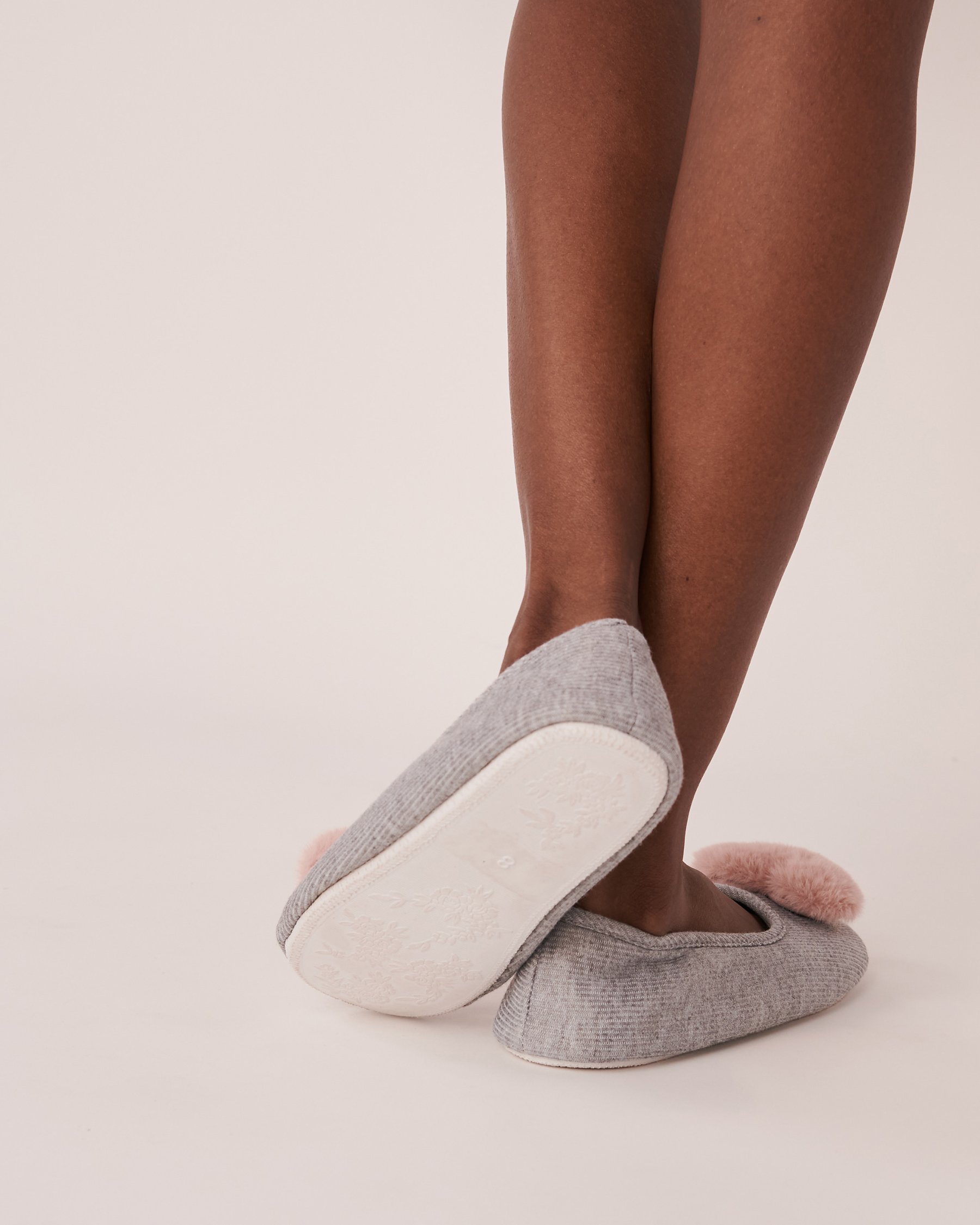 LA VIE EN ROSE Pantoufles ballerines en jersey doux Gris argenté 40700252 - Voir2