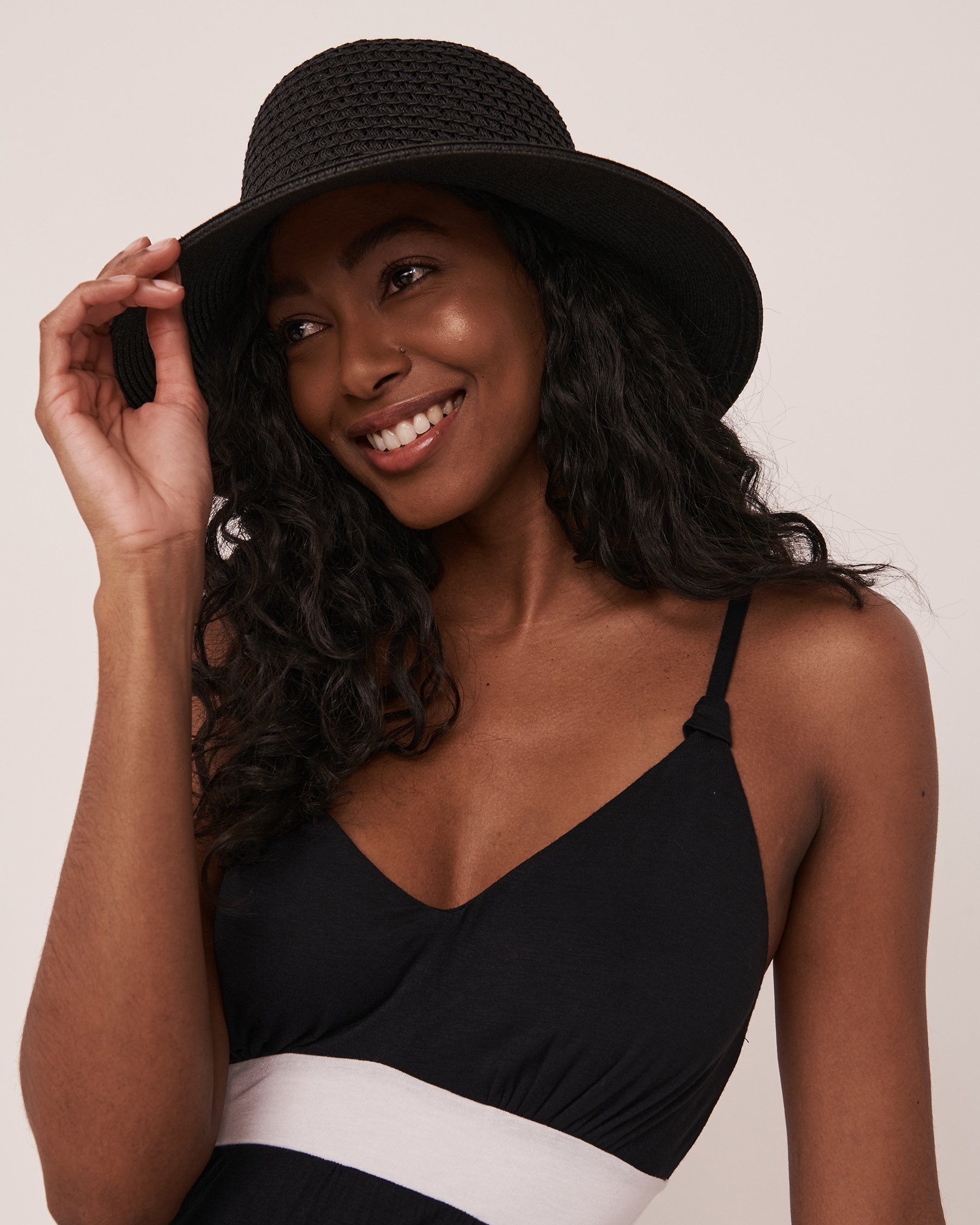 LA VIE EN ROSE AQUA Bucket Hat Black 80500069 - View3