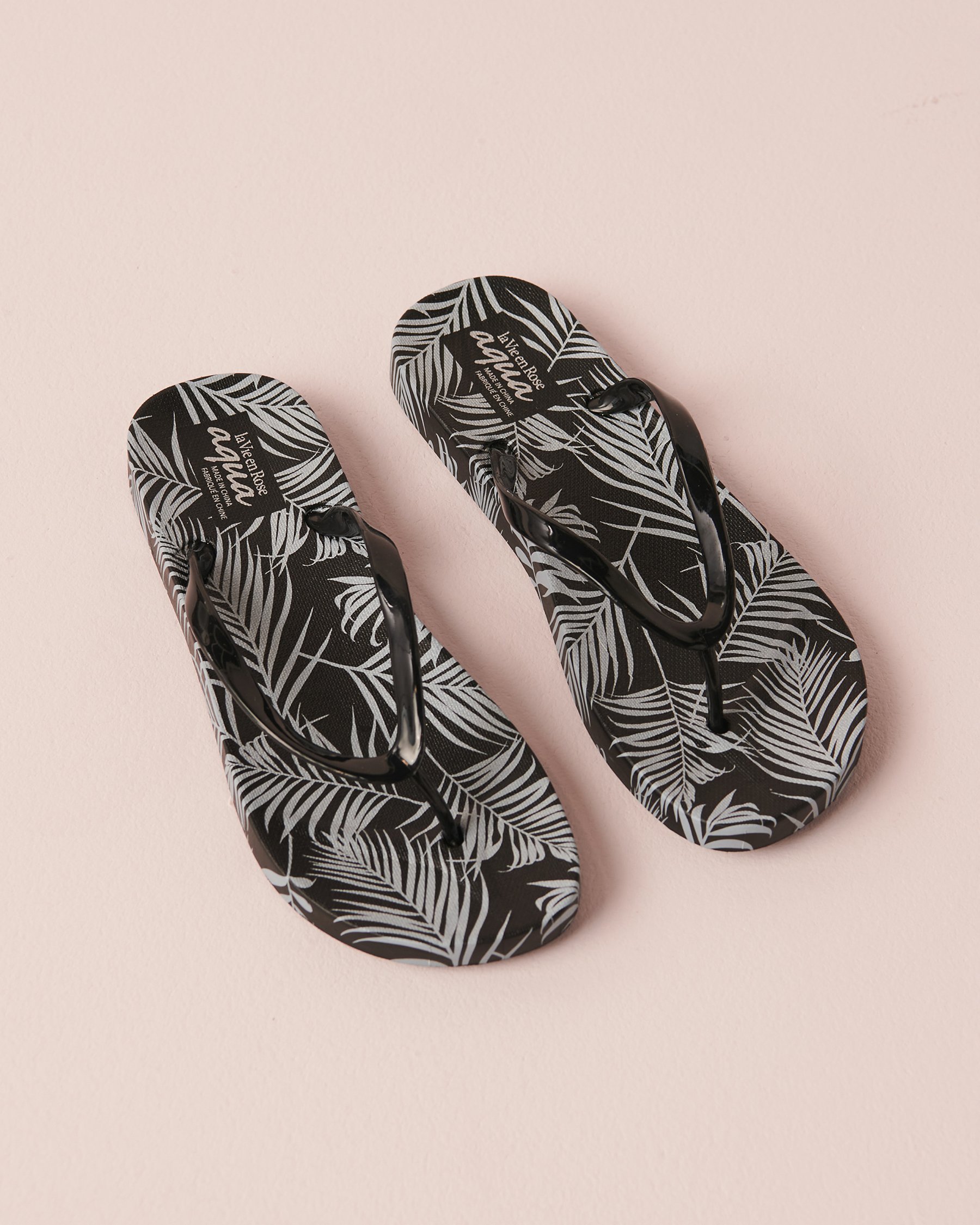 LA VIE EN ROSE AQUA Leaf Print Sandals Leaves 80500067 - View1