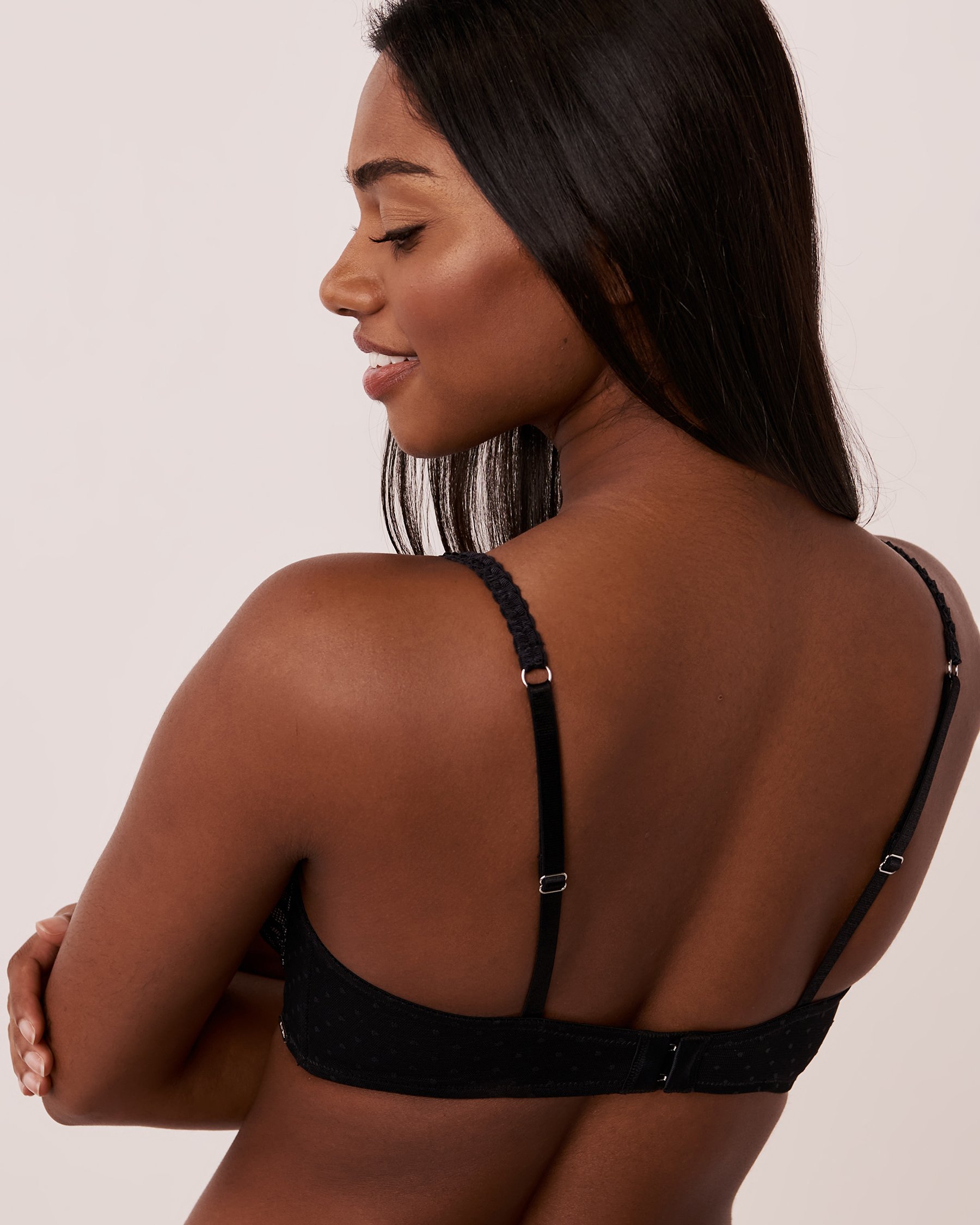 LA VIE EN ROSE Unlined Lace and Mesh Bra Black 10100094 - View2