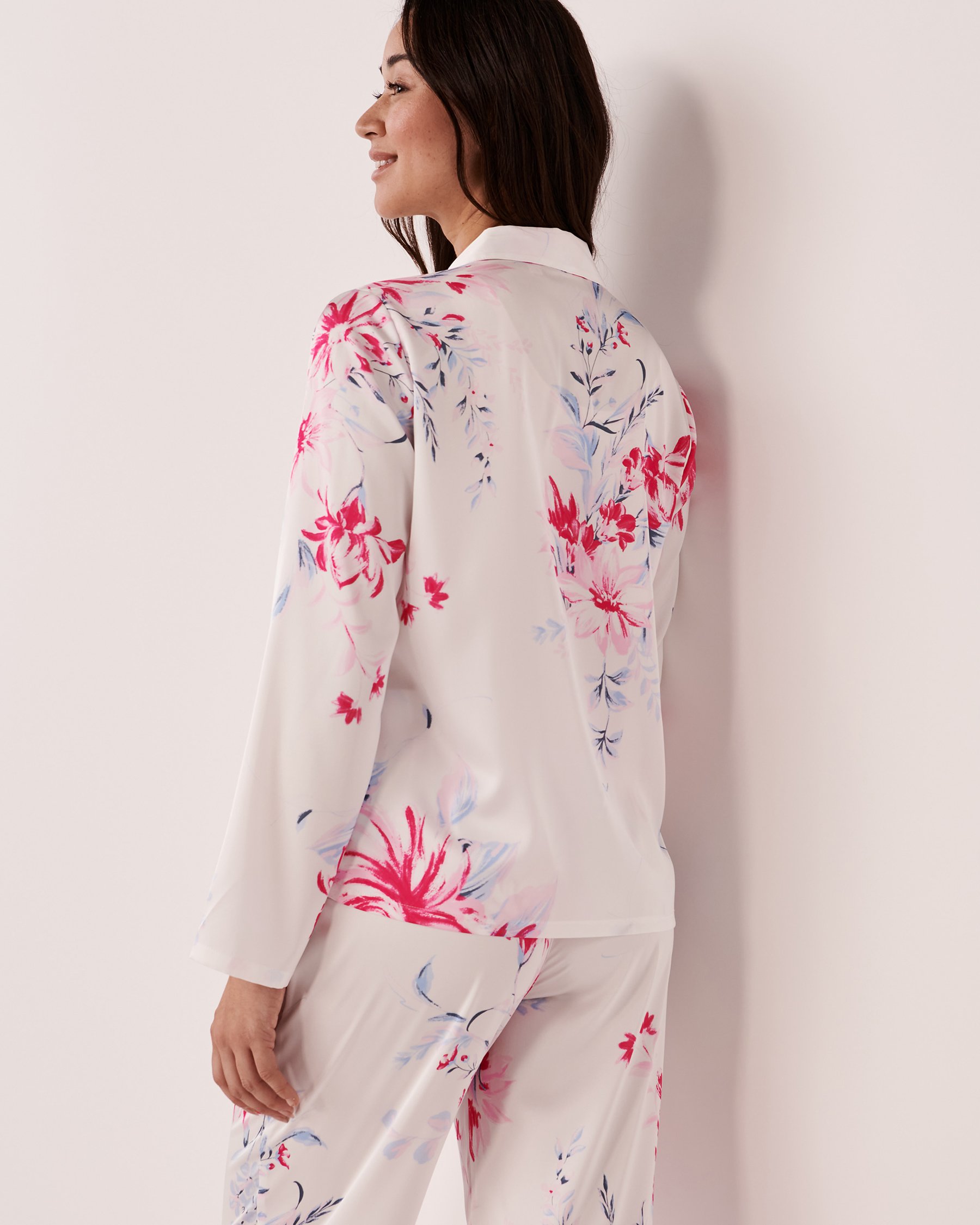 LA VIE EN ROSE Satin Long Sleeve Button-down Shirt White garden 60100047 - View2