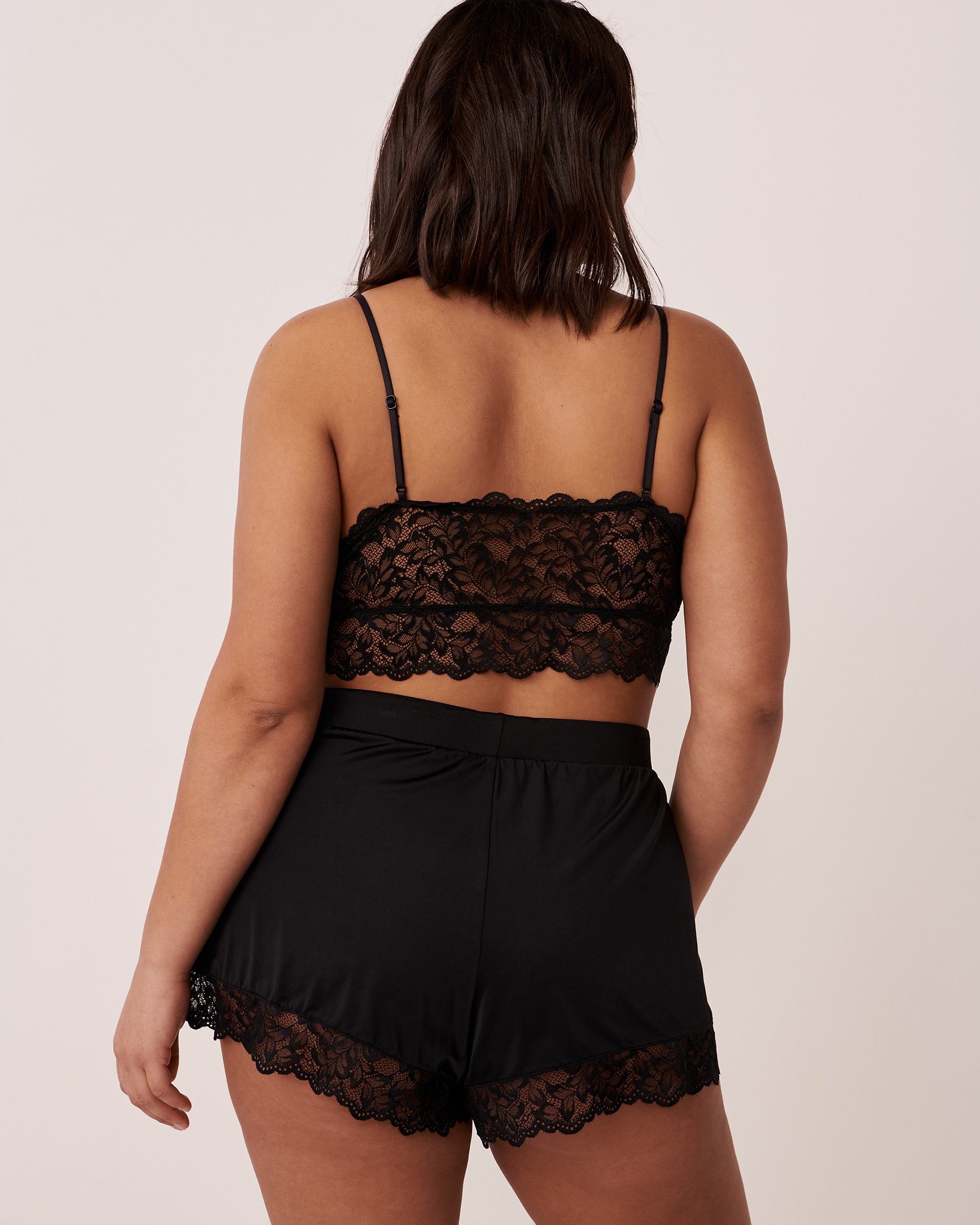 LA VIE EN ROSE Lace Detail Crop Cami Black 60100052 - View2