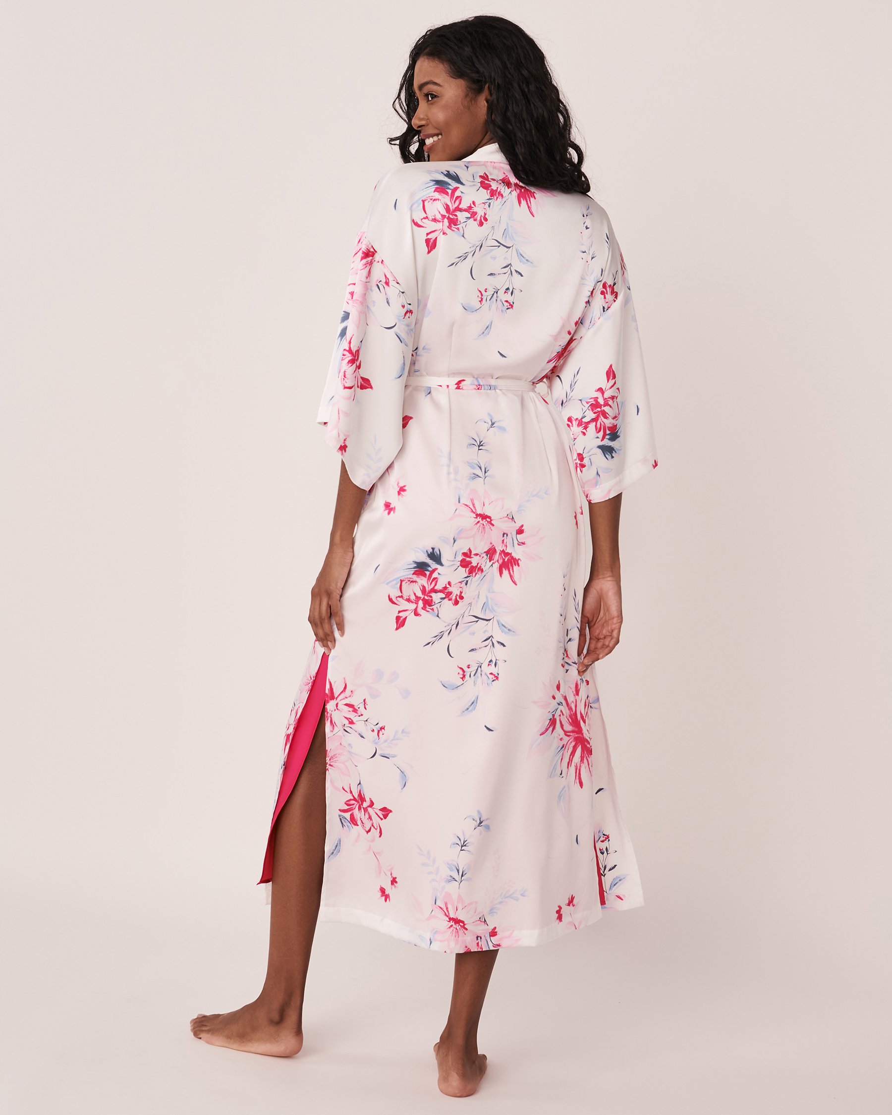 LA VIE EN ROSE Mid-length Satin Kimono White garden 60600040 - View4