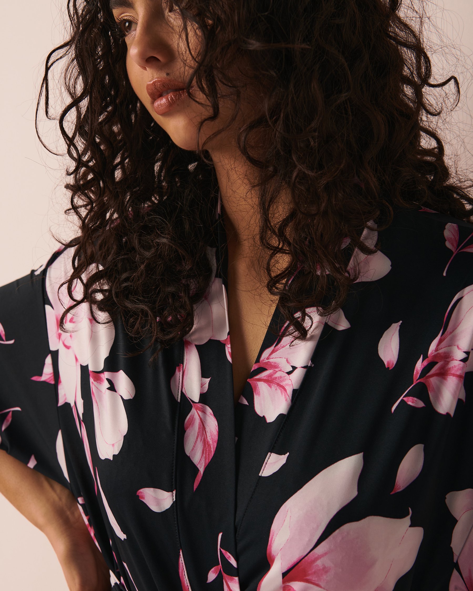 LA VIE EN ROSE Recycled Fibers Floral Maxi-length Kimono Romantic magnolias 60600041 - View5