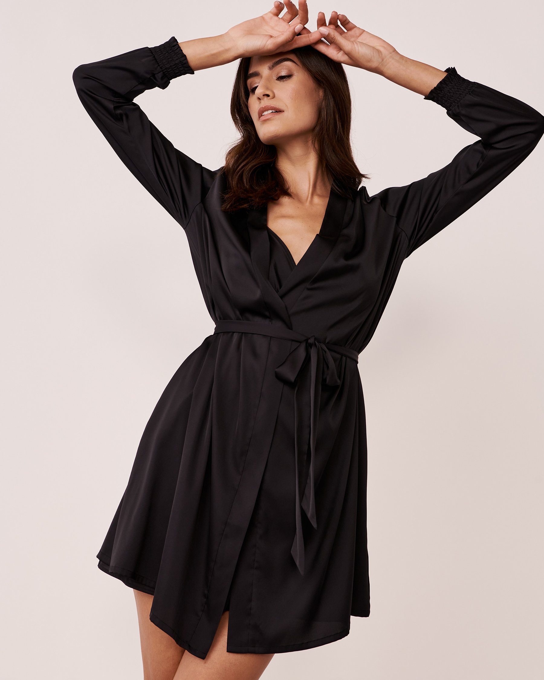 LA VIE EN ROSE Kimono en satin noir Noir 60600042 - View1