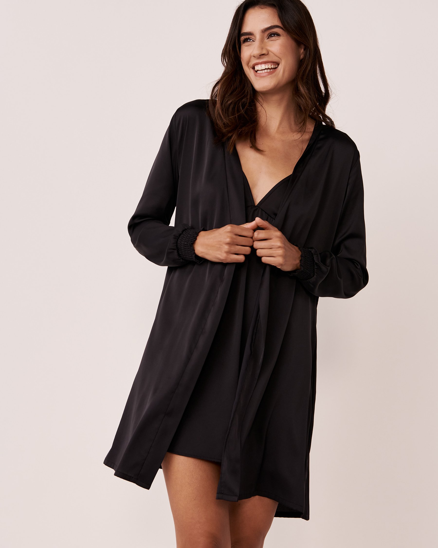 LA VIE EN ROSE Kimono en satin noir Noir 60600042 - View3