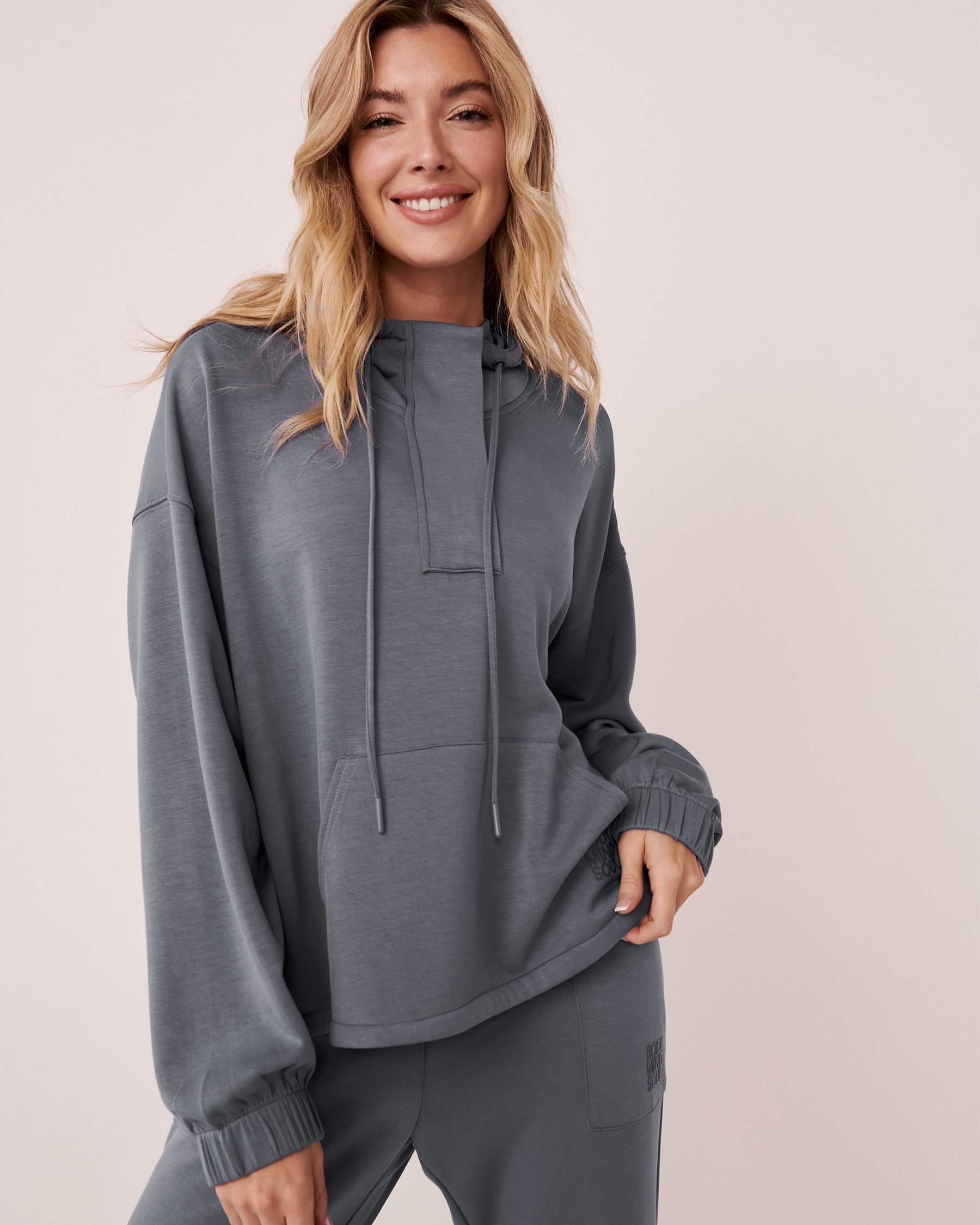 LA VIE EN ROSE Chandail à capuchon poche kangourou Bleu glacial 50100059 - View4