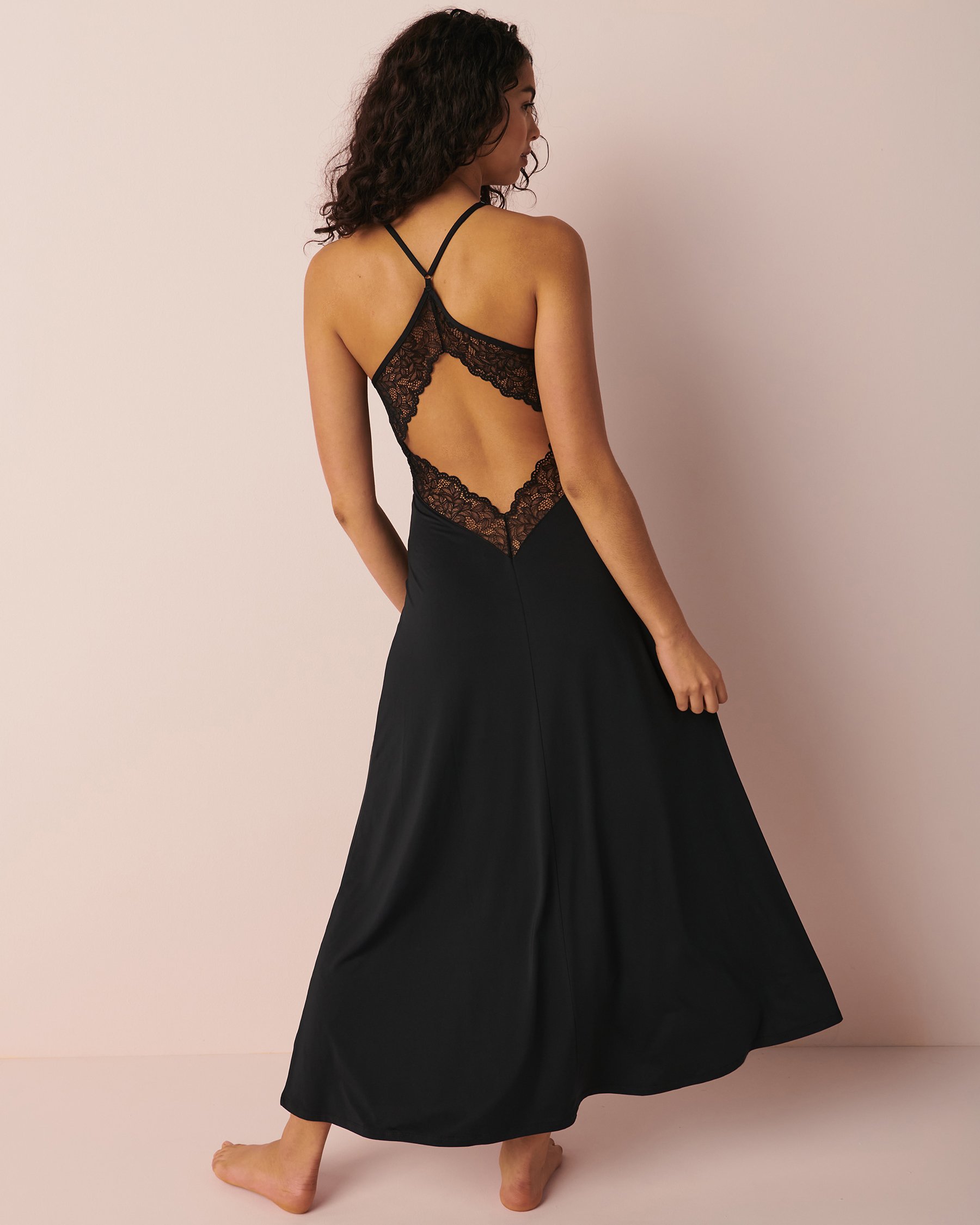 LA VIE EN ROSE Nuisette longueur maxi détail de dentelle en fibres recyclées Noir 60500081 - View1