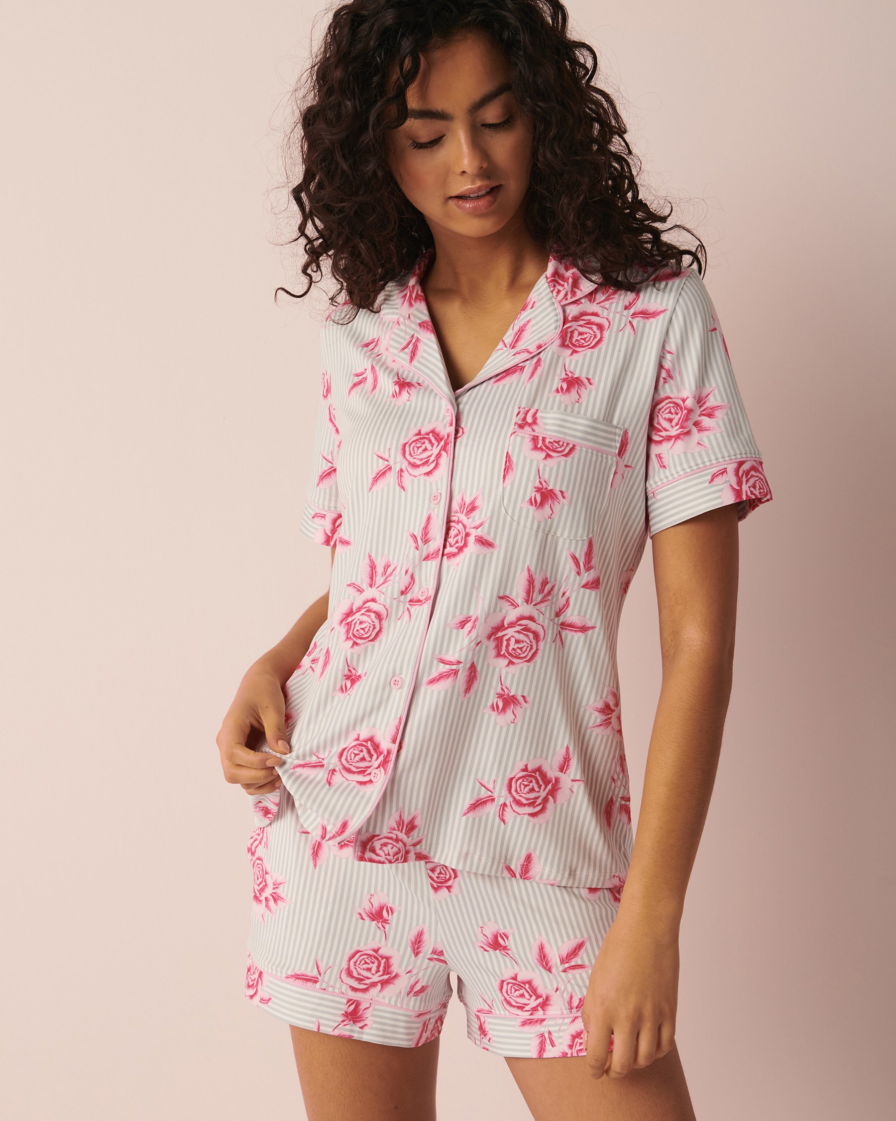 LA VIE EN ROSE Super Soft Short Sleeve Button-down Shirt Roses 40100383 - View1