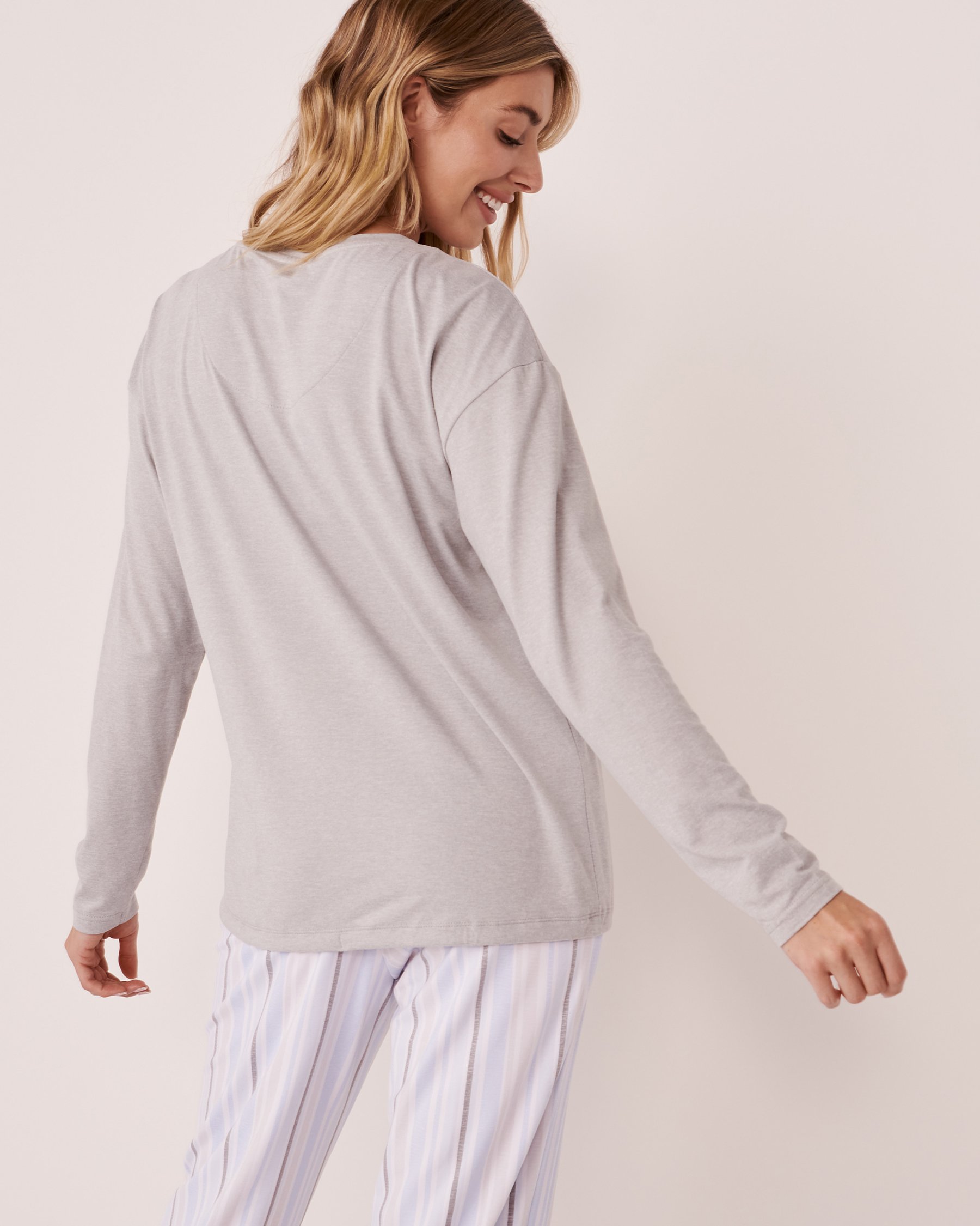 LA VIE EN ROSE Super Soft Crew Neck Long Sleeve Shirt Comfy grey 40100388 - View2