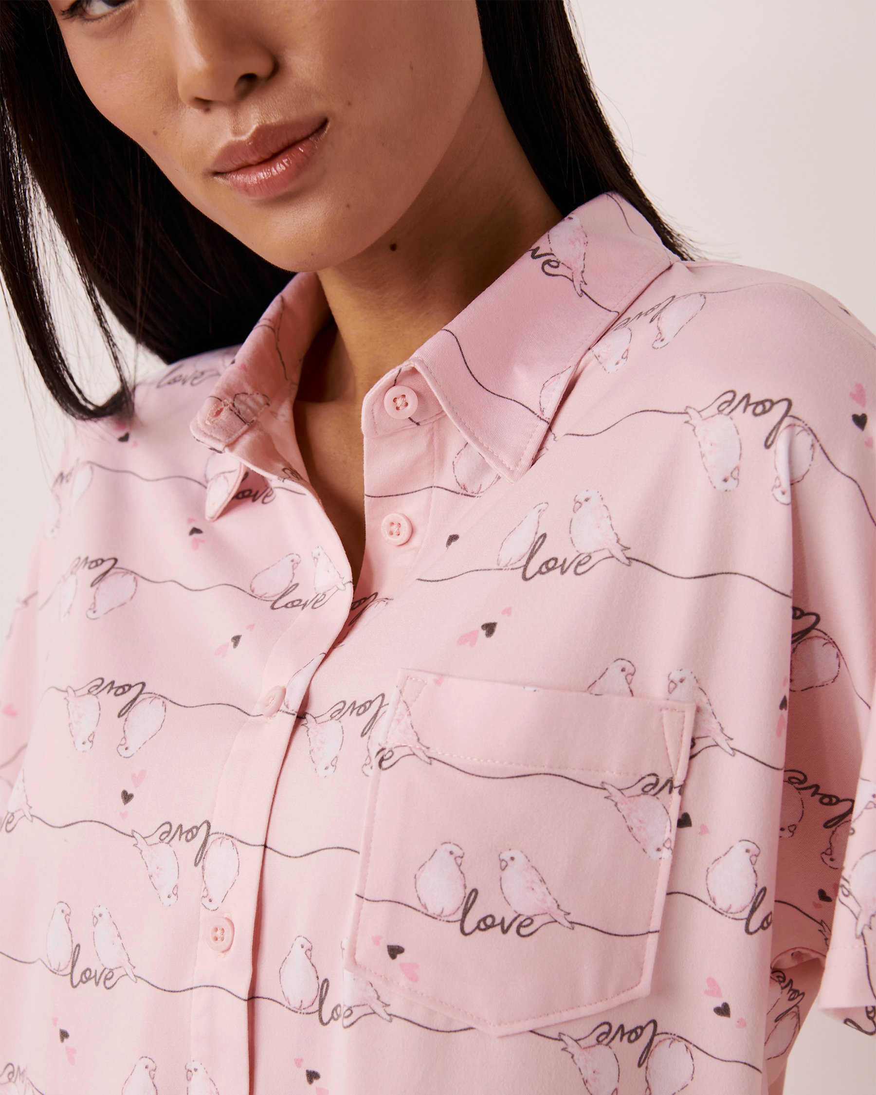 LA VIE EN ROSE Super Soft Button-down Short Sleeve Shirt Love bird 40100390 - View5