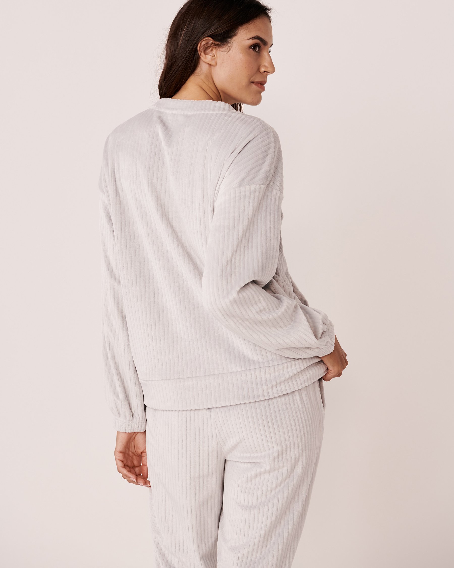 LA VIE EN ROSE Ribbed Velour Long Sleeve Shirt Silver grey 40100396 - View2