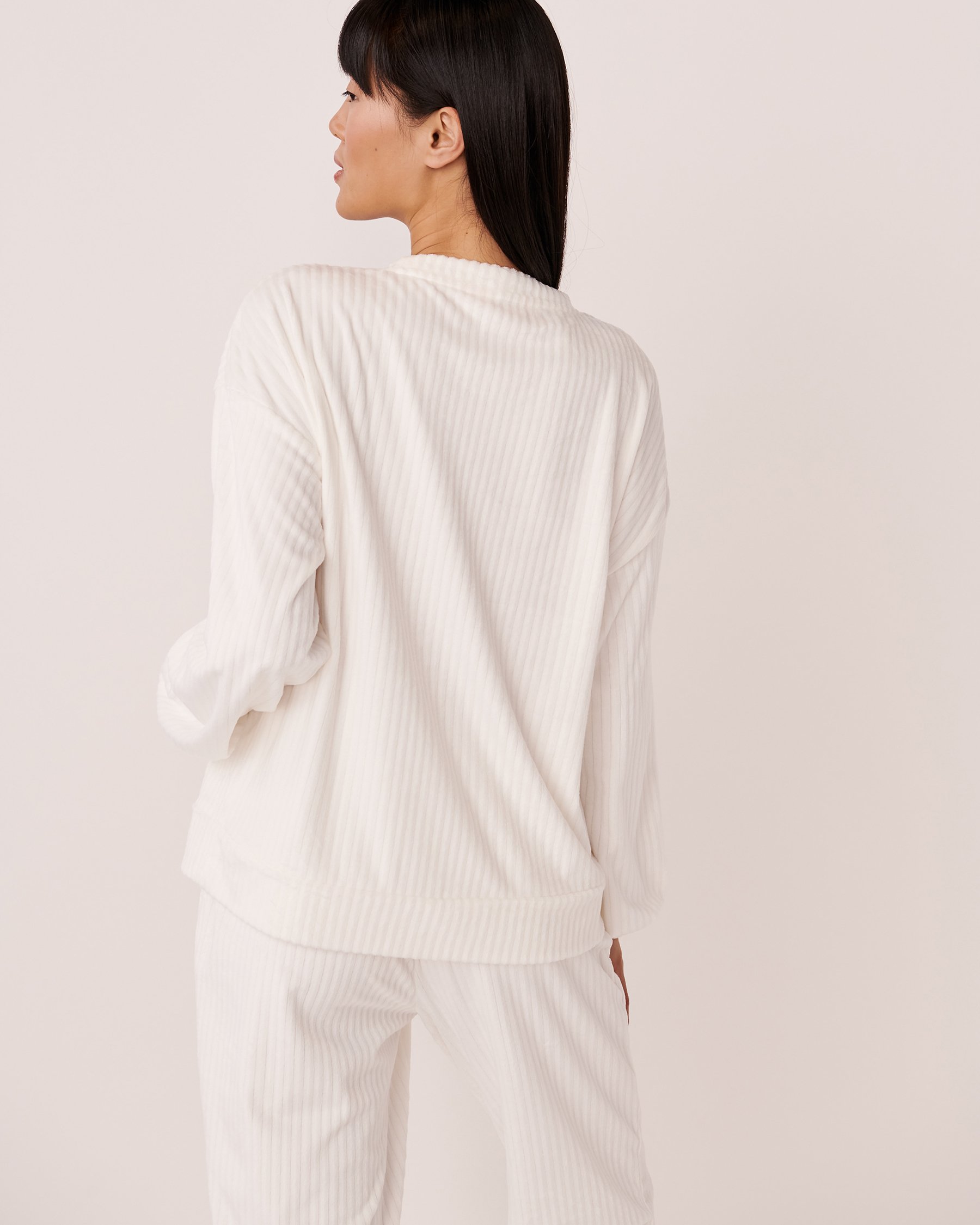 LA VIE EN ROSE Ribbed Velour Long Sleeve Shirt Snow white 40100396 - View2