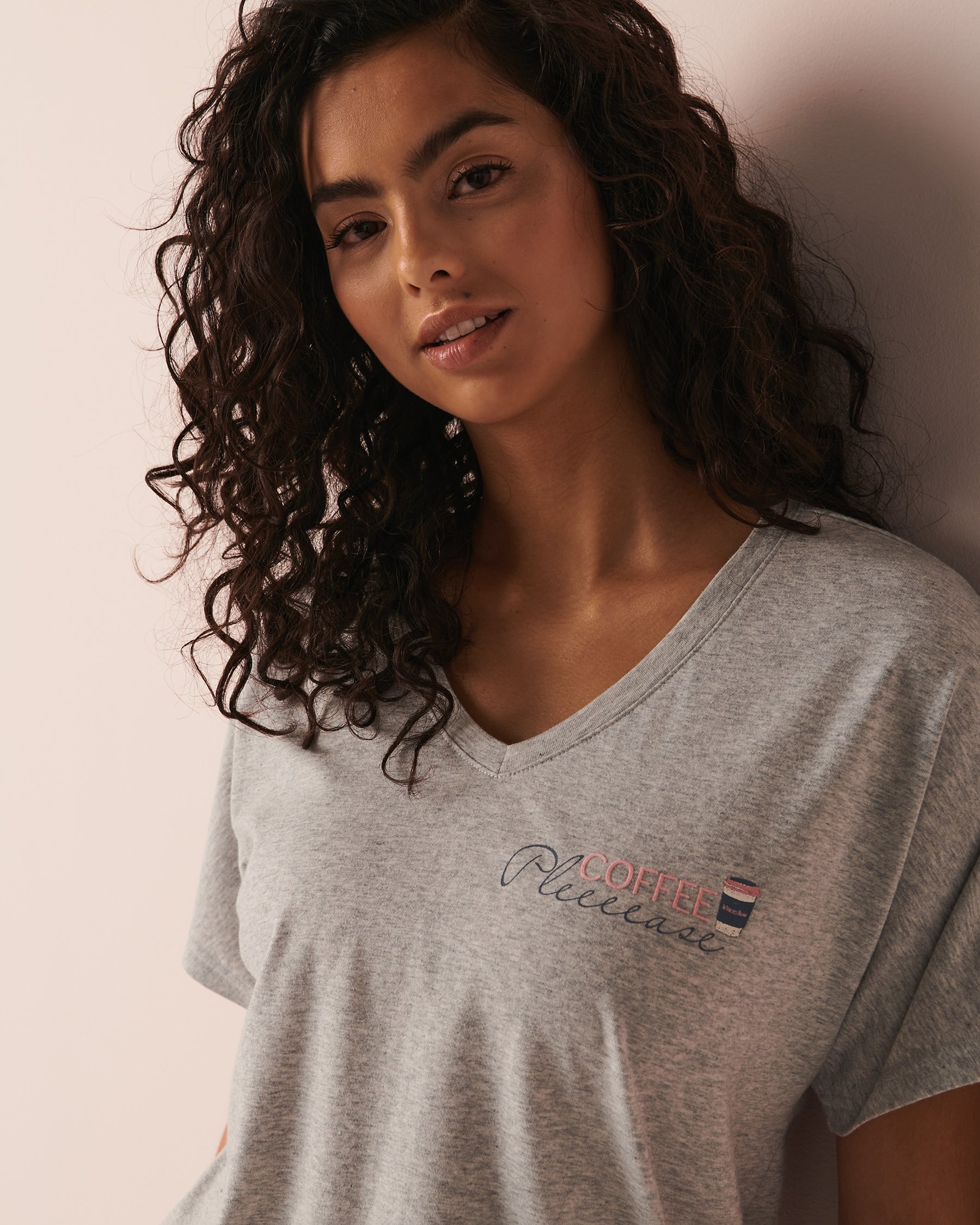 LA VIE EN ROSE Cotton V-neck T-shirt Comfy grey 40100404 - View2