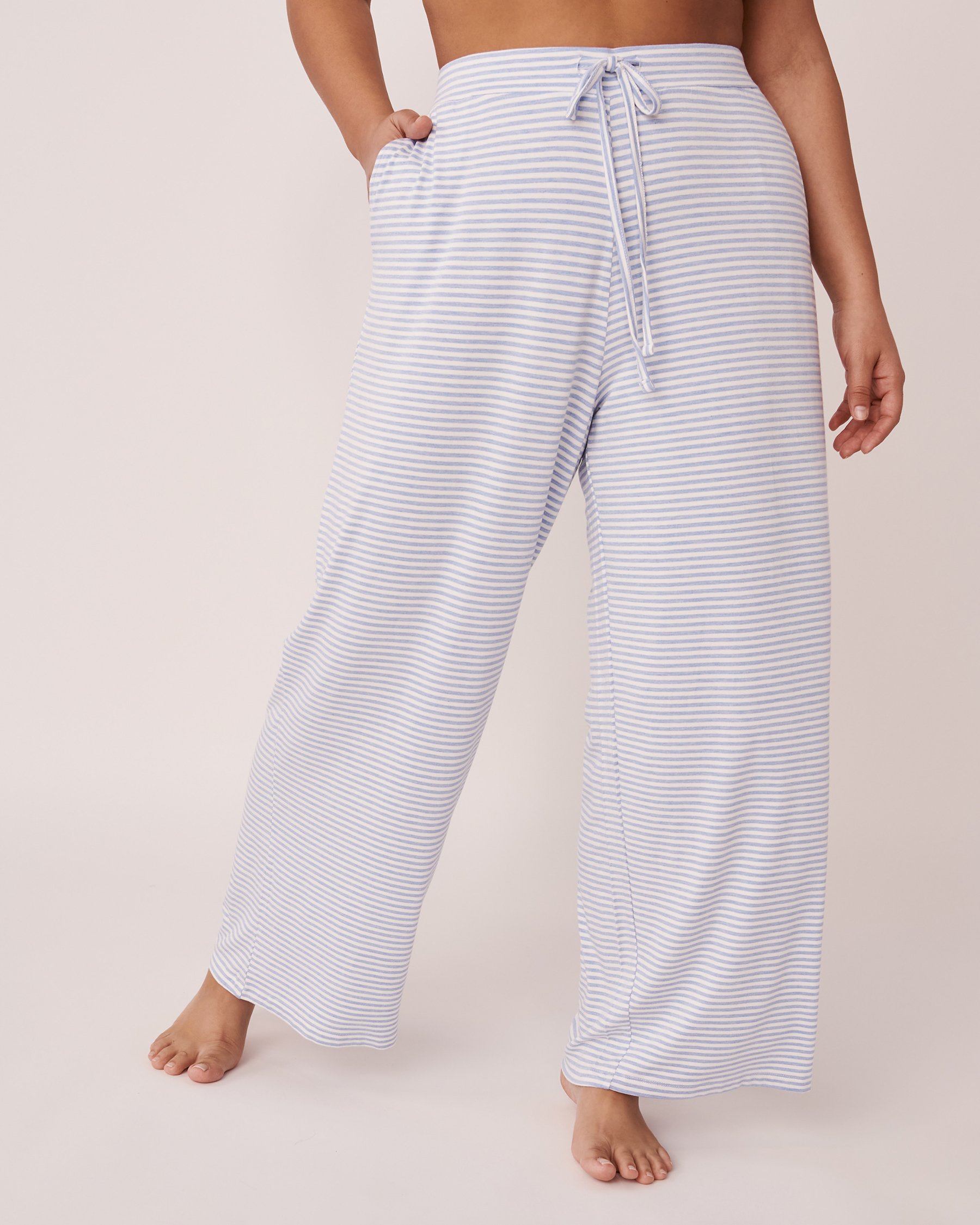 LA VIE EN ROSE Pantalon jambe large en bambou Rayures bleues 40200381 - Voir2