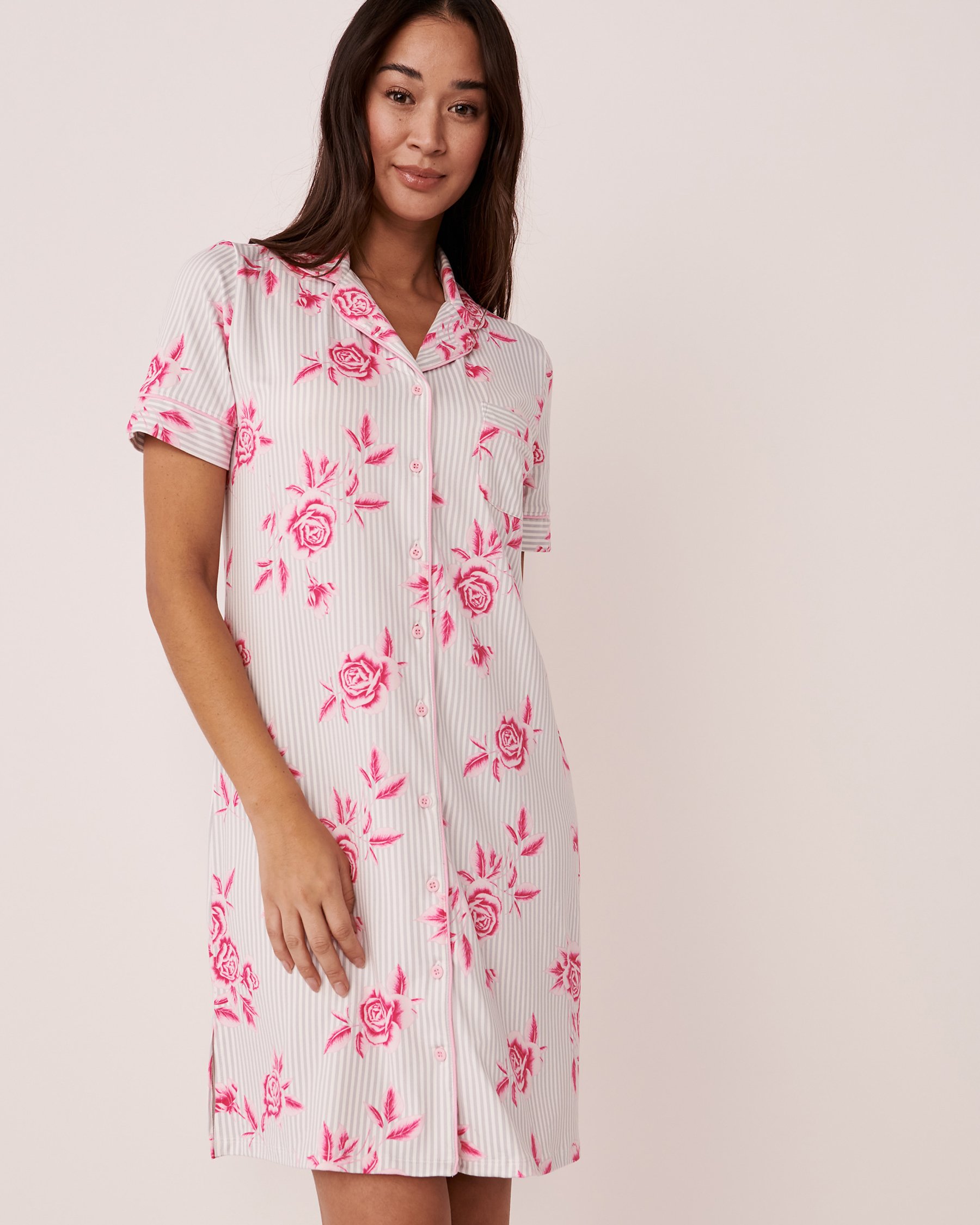 LA VIE EN ROSE Chemise de nuit boutonnée ultra douce Roses 40500235 - Voir1