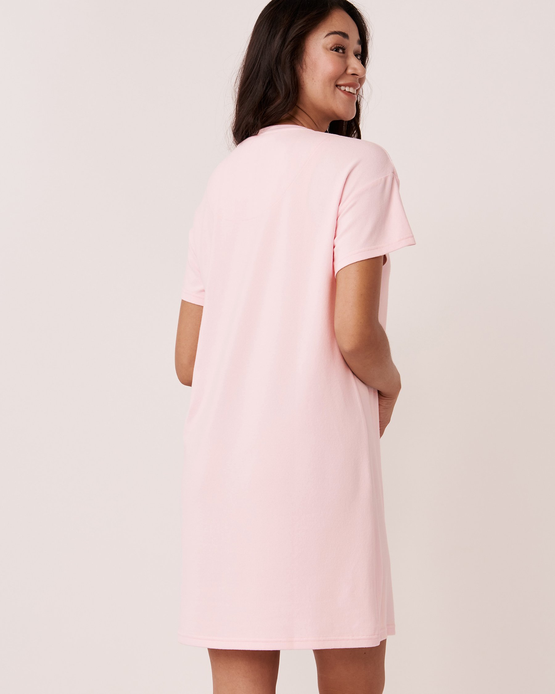 LA VIE EN ROSE Chemise de nuit manches courtes en fibres recyclées Rose ballerine 40500241 - Voir3