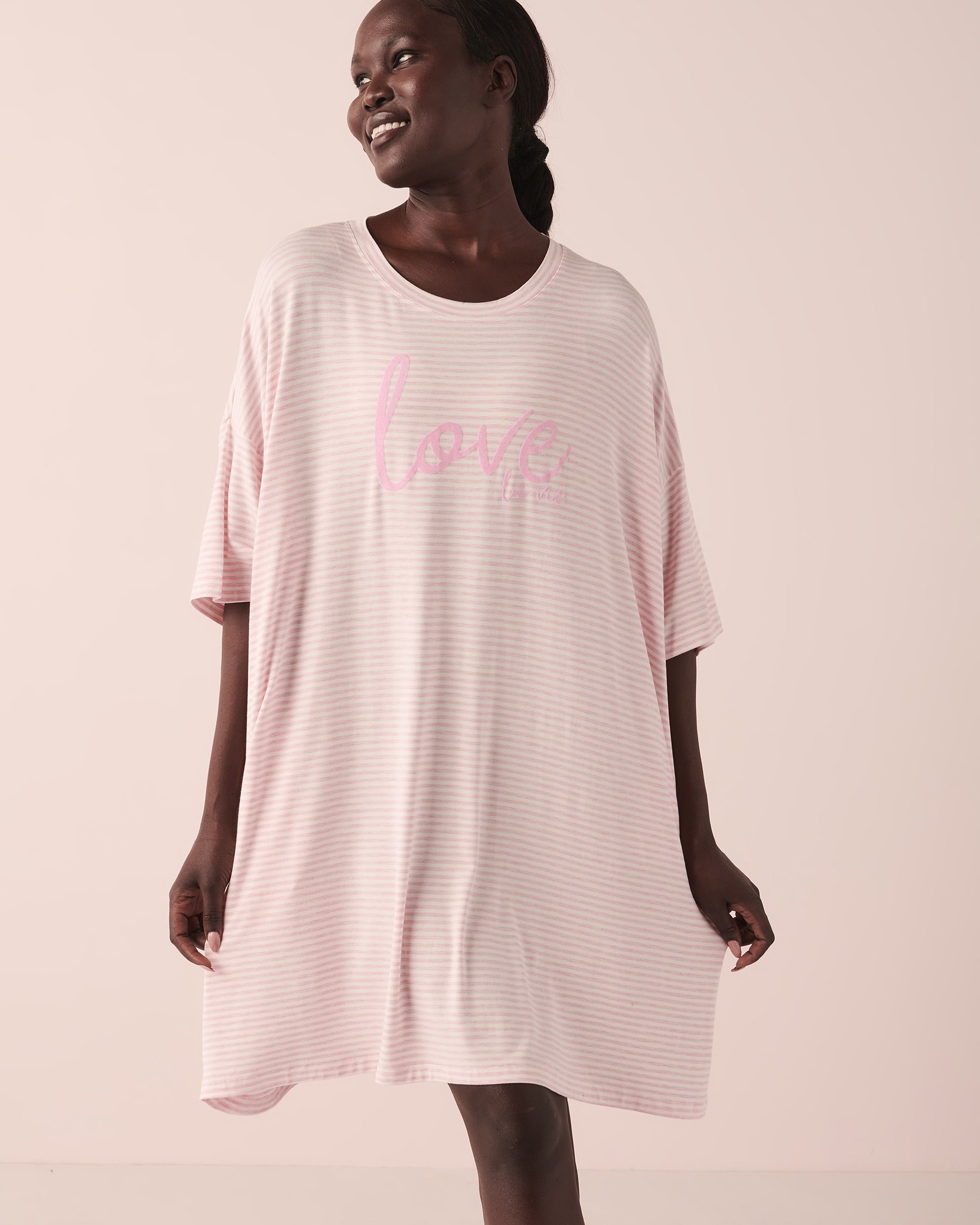 LA VIE EN ROSE Chemise de nuit surdimensionnée en bambou Rayures roses 40500243 - View1