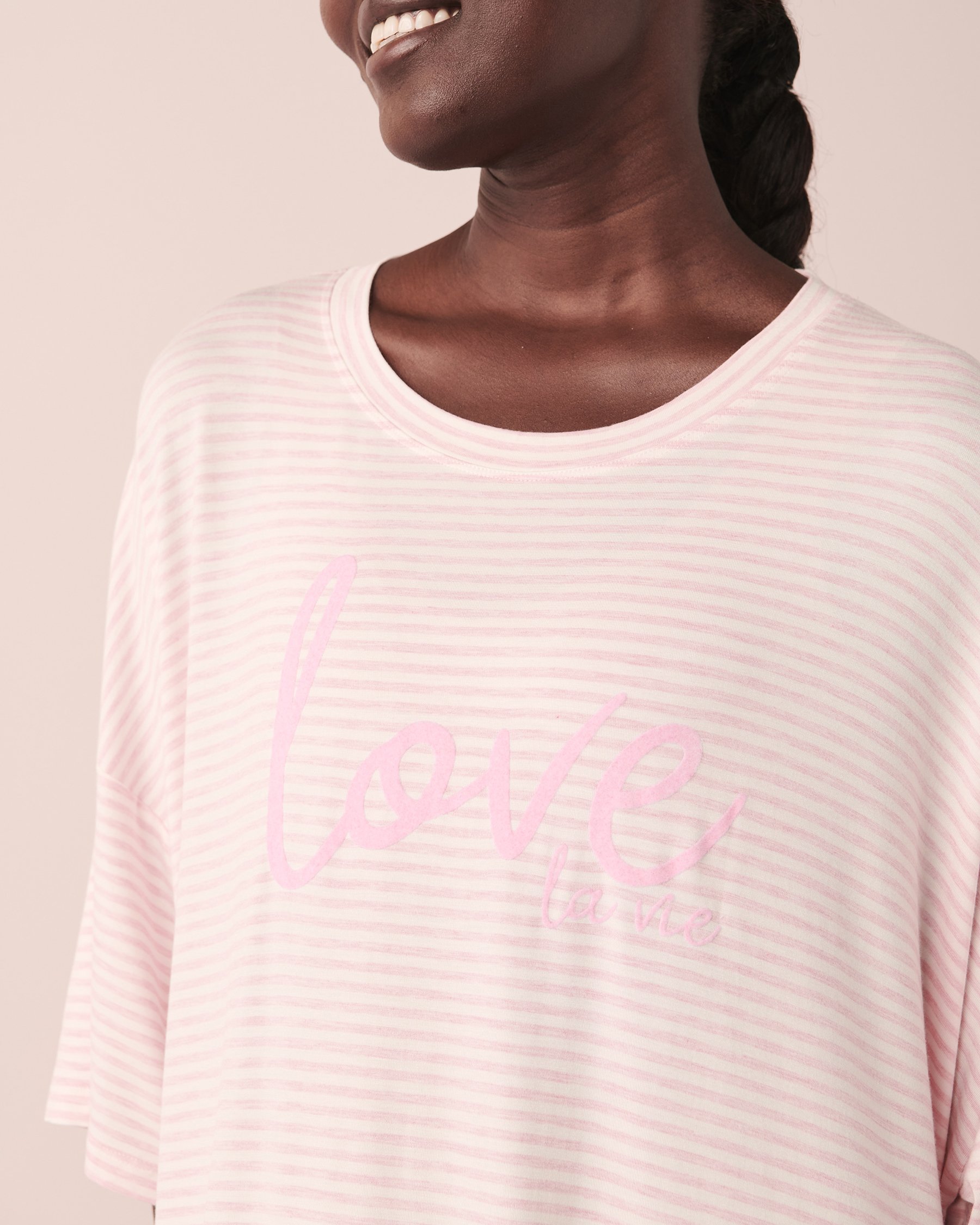 LA VIE EN ROSE Chemise de nuit surdimensionnée en bambou Rayures roses 40500243 - View3
