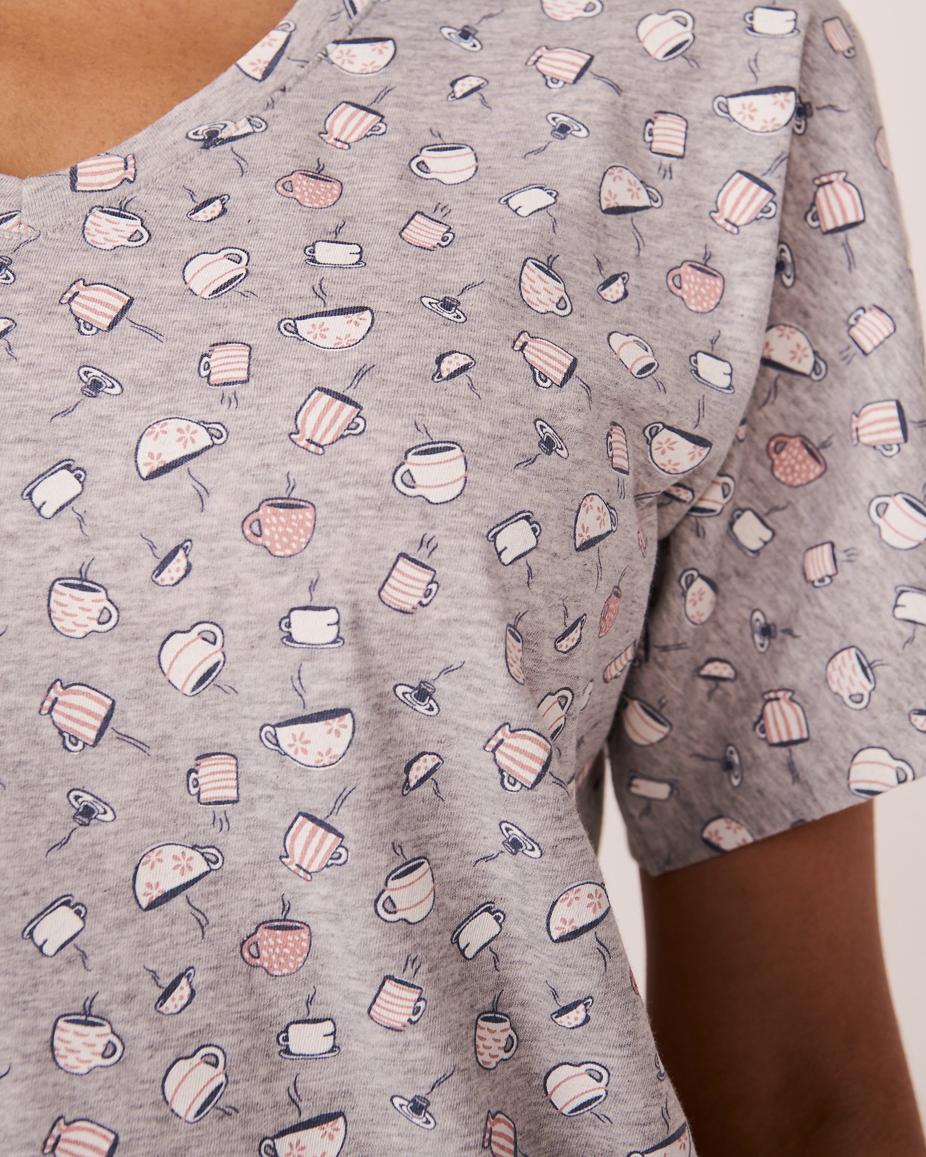 LA VIE EN ROSE Chemise de nuit manches courtes en coton Café matinal 40500247 - Voir2