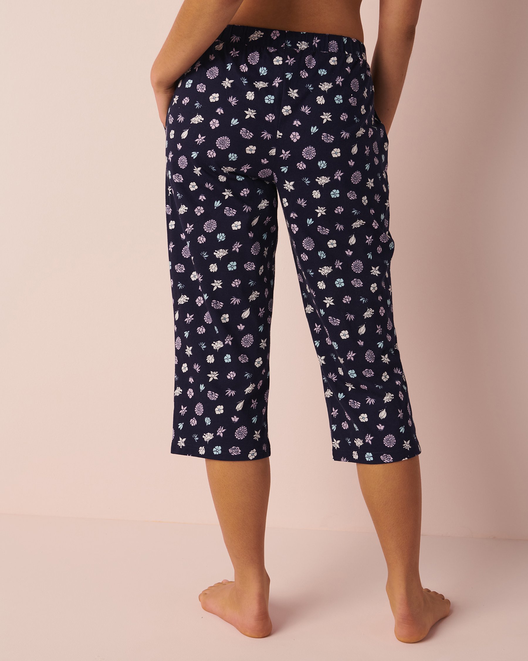 LA VIE EN ROSE Cotton Straight Leg Capri Multi floral 40200386 - View2