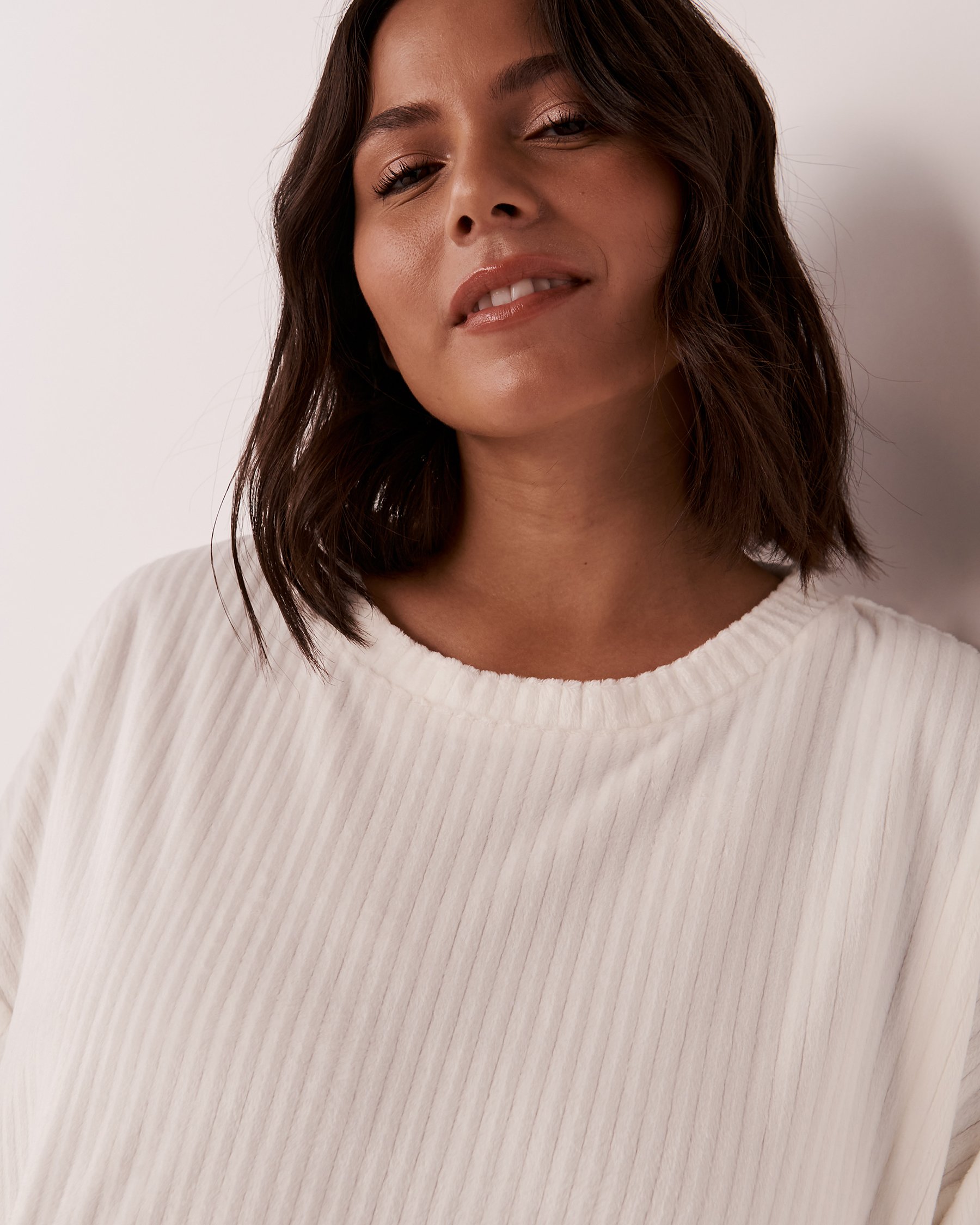 LA VIE EN ROSE Ribbed Velour Long Sleeve Shirt Snow white 40100396 - View6