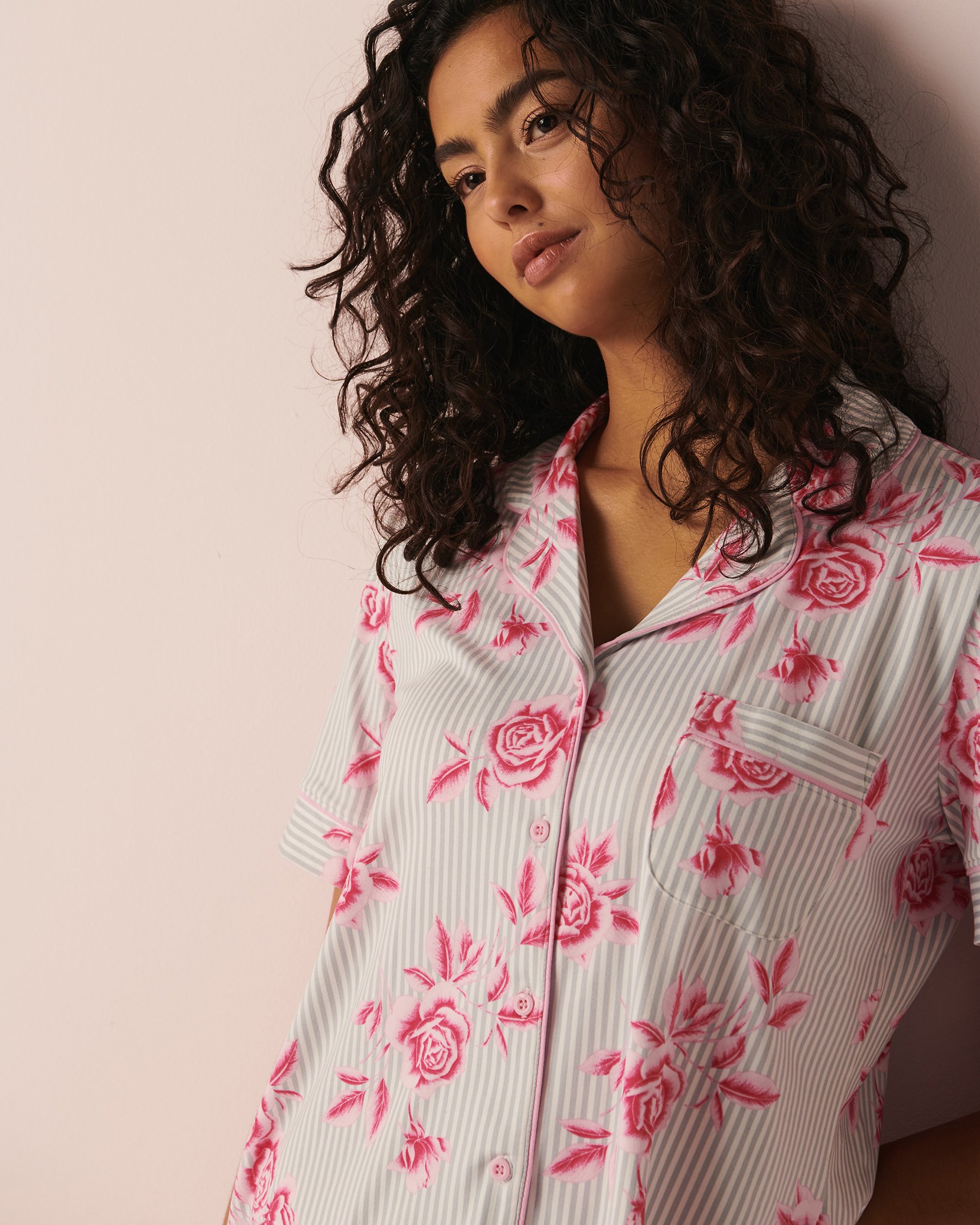 LA VIE EN ROSE Super Soft Short Sleeve Button-down Shirt Roses 40100383 - View3