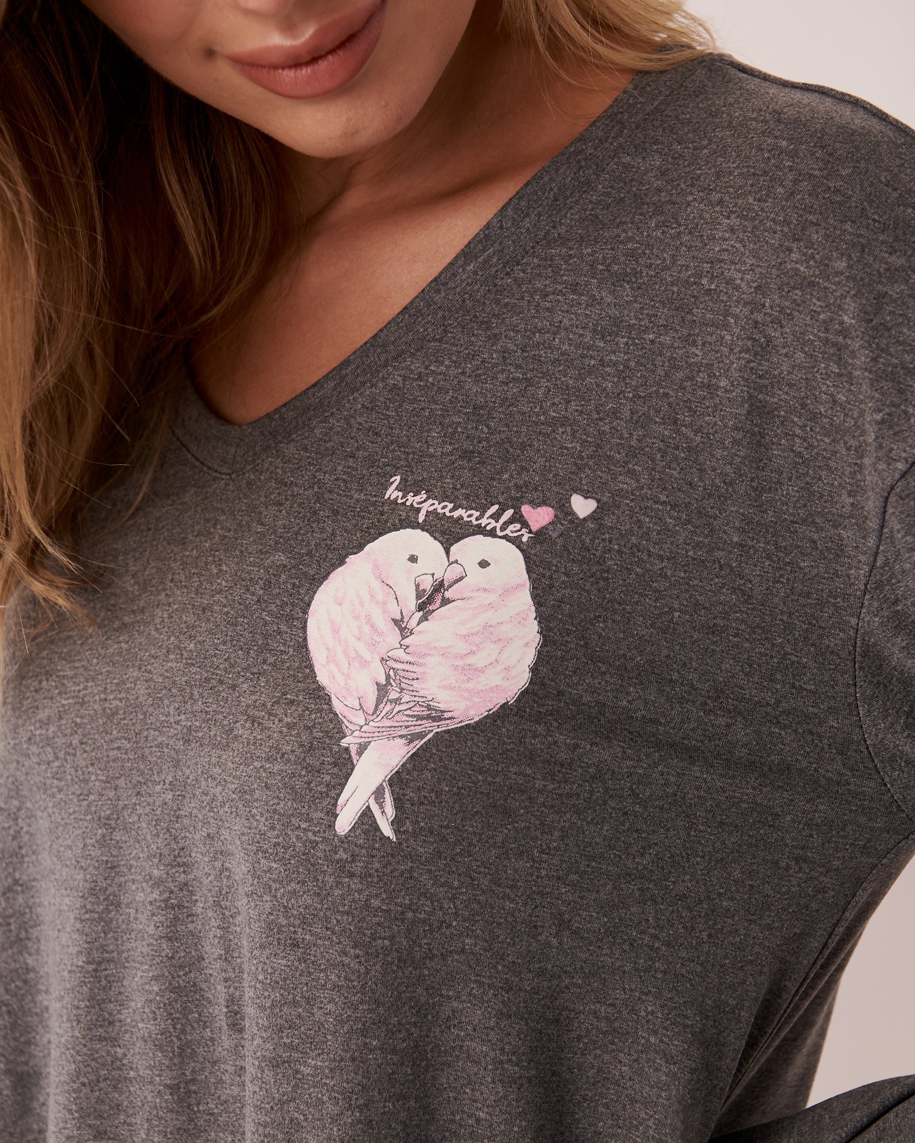 LA VIE EN ROSE Super Soft V-neck Sleepshirt Medium grey 40500240 - View2