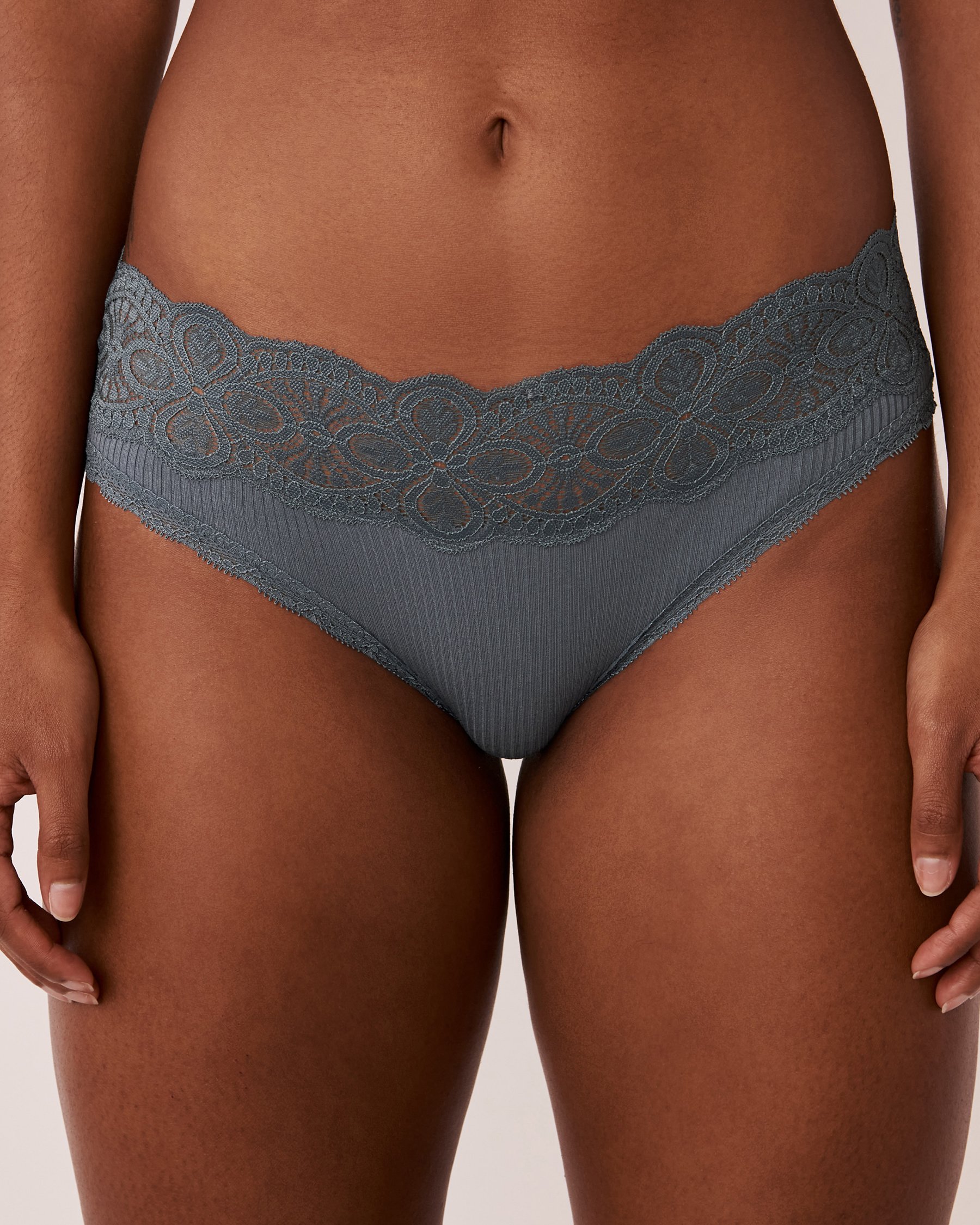 LA VIE EN ROSE Culotte bikini côtelée bordure de dentelle Bleu glacial 20100252 - Voir1
