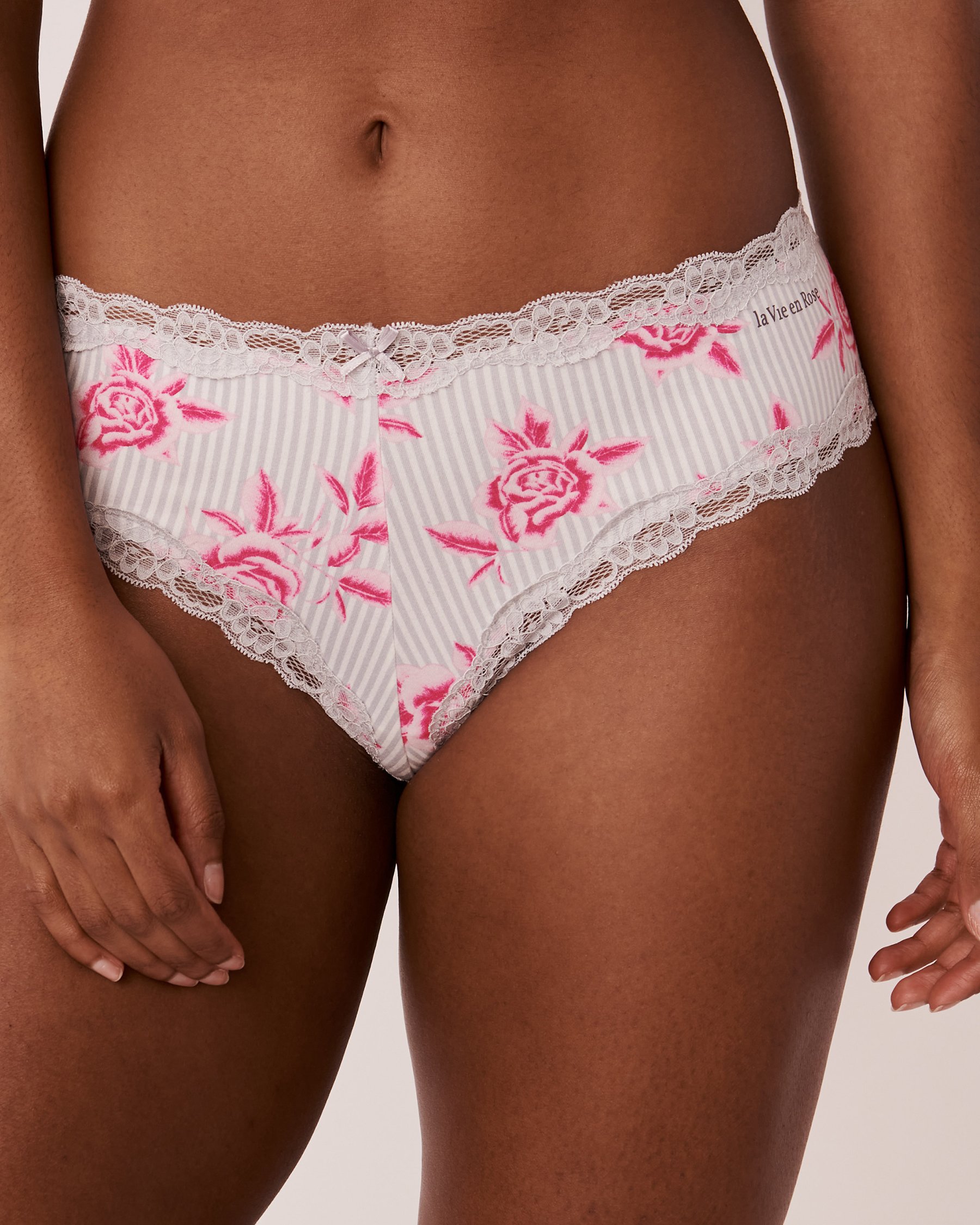 LA VIE EN ROSE Culotte cheeky ultra douce détails de dentelle Roses 20100255 - Voir1