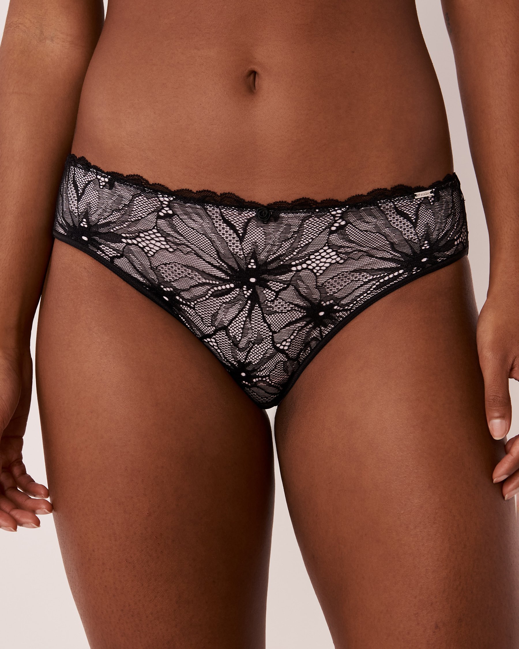 LA VIE EN ROSE Microfiber Sleek Back Bikini Panty Black 20300181 - View1