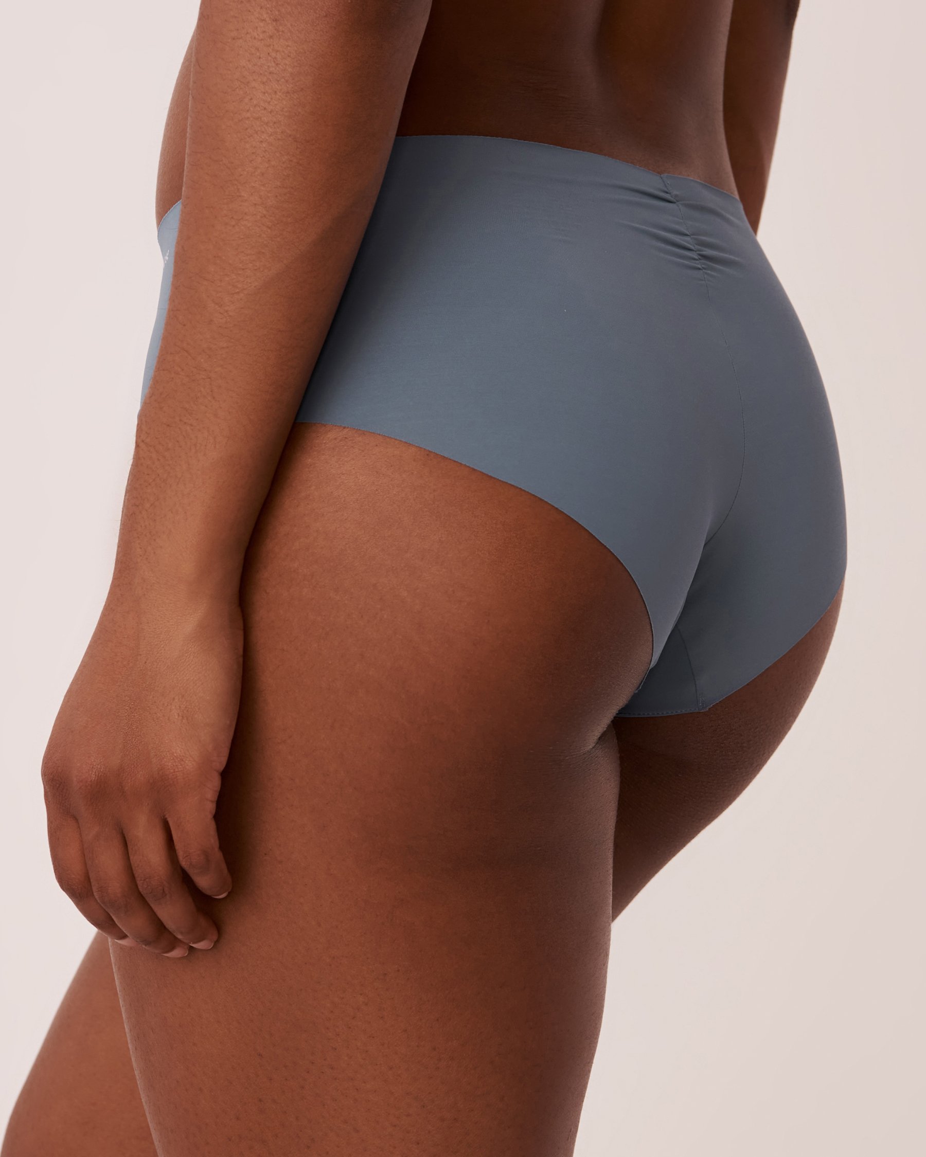 LA VIE EN ROSE Microfiber No-show Hiphugger Panty Icy blue 20200292 - View2