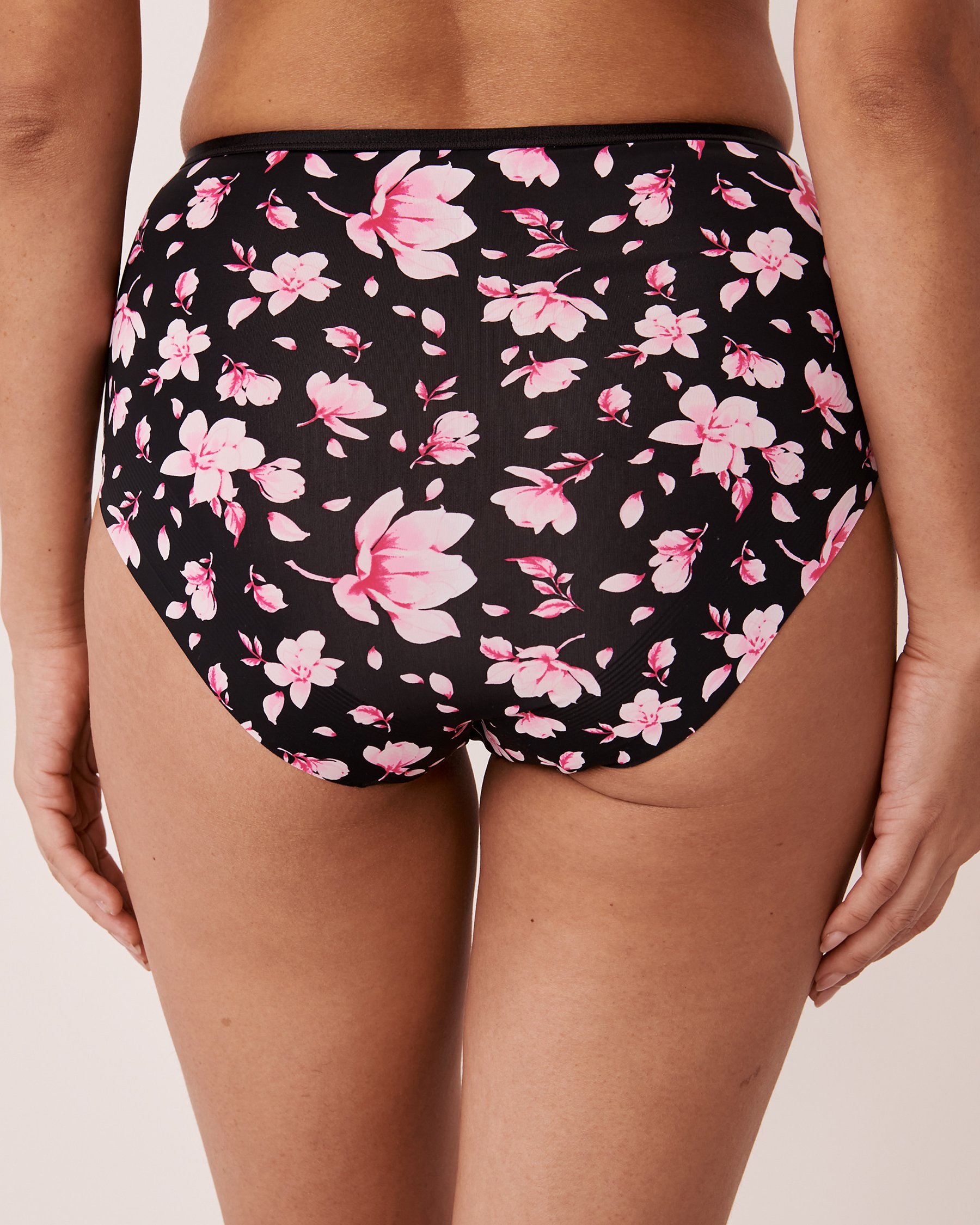 LA VIE EN ROSE Microfiber Sleek Back High Waist Bikini Panty Romantic magnolias 20300178 - View2