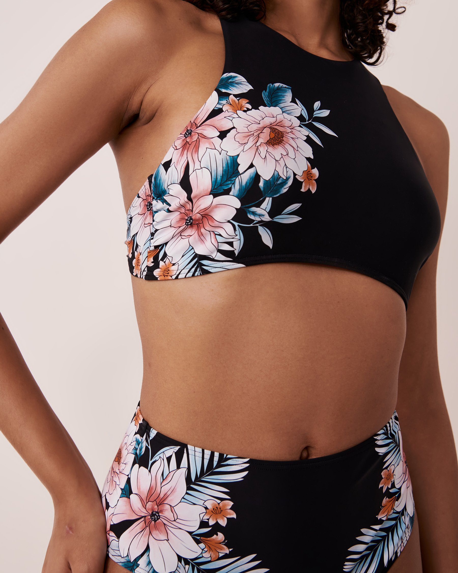 LA VIE EN ROSE AQUA Floral Print High Neck Bikini Top Floral print 70100377 - View4