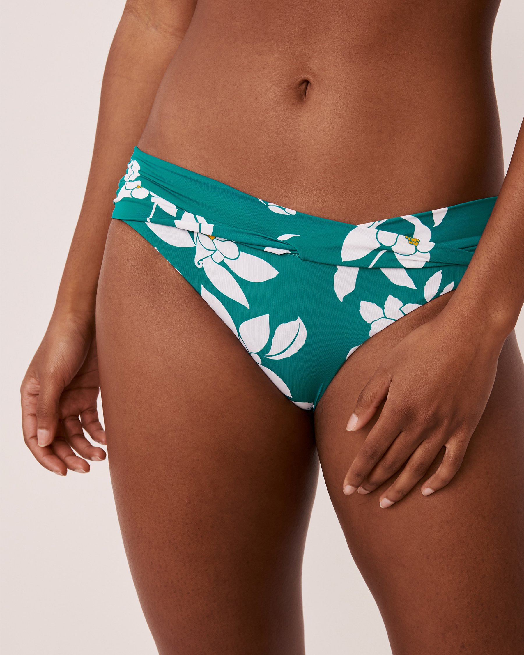LA VIE EN ROSE AQUA Bas de bikini bande de taille torsadée HAWAII Floral bleu 70300331 - Voir1