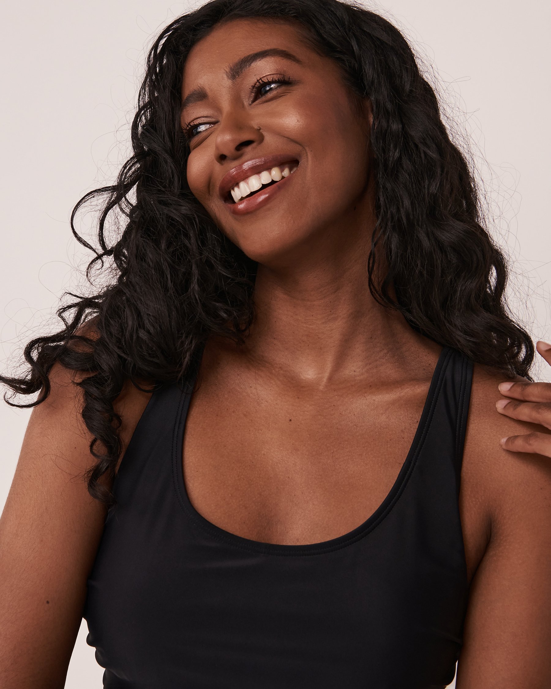 AQUAROSE Maillot une-pièce encolure ronde ANGELA Noir 70400057 - View3